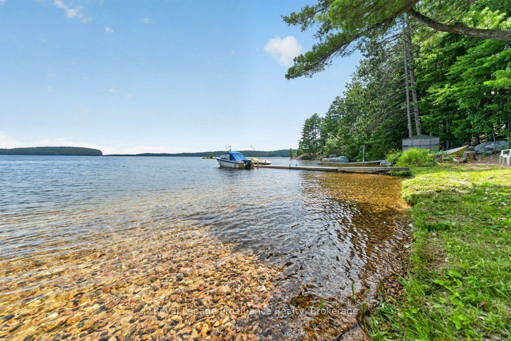406 Mazinaw Lake Road, Addington Highlands, ON K0K 1H0 photo 4