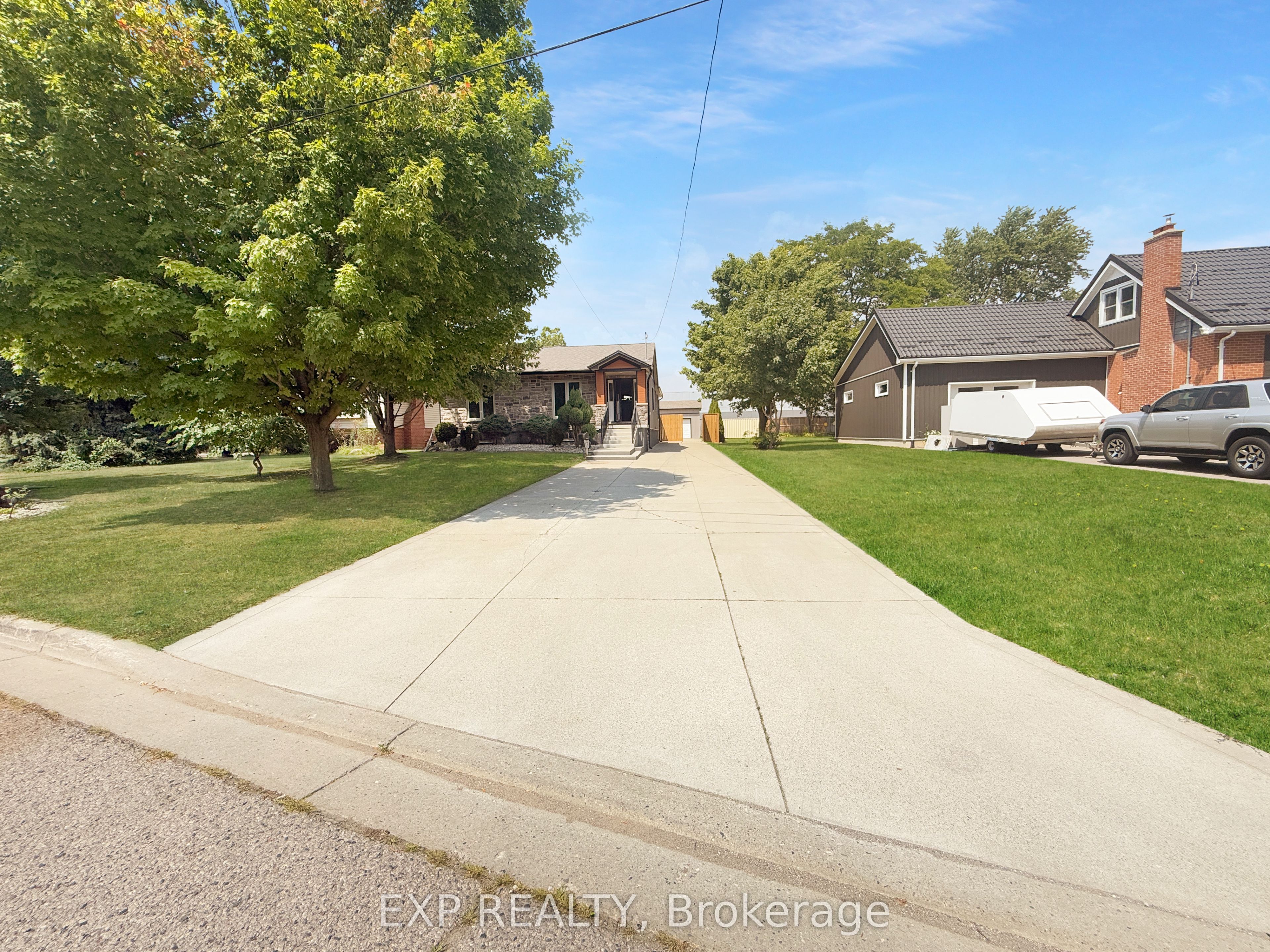 17 Greenfield Court, London South, ON N6E 1K9 photo 4