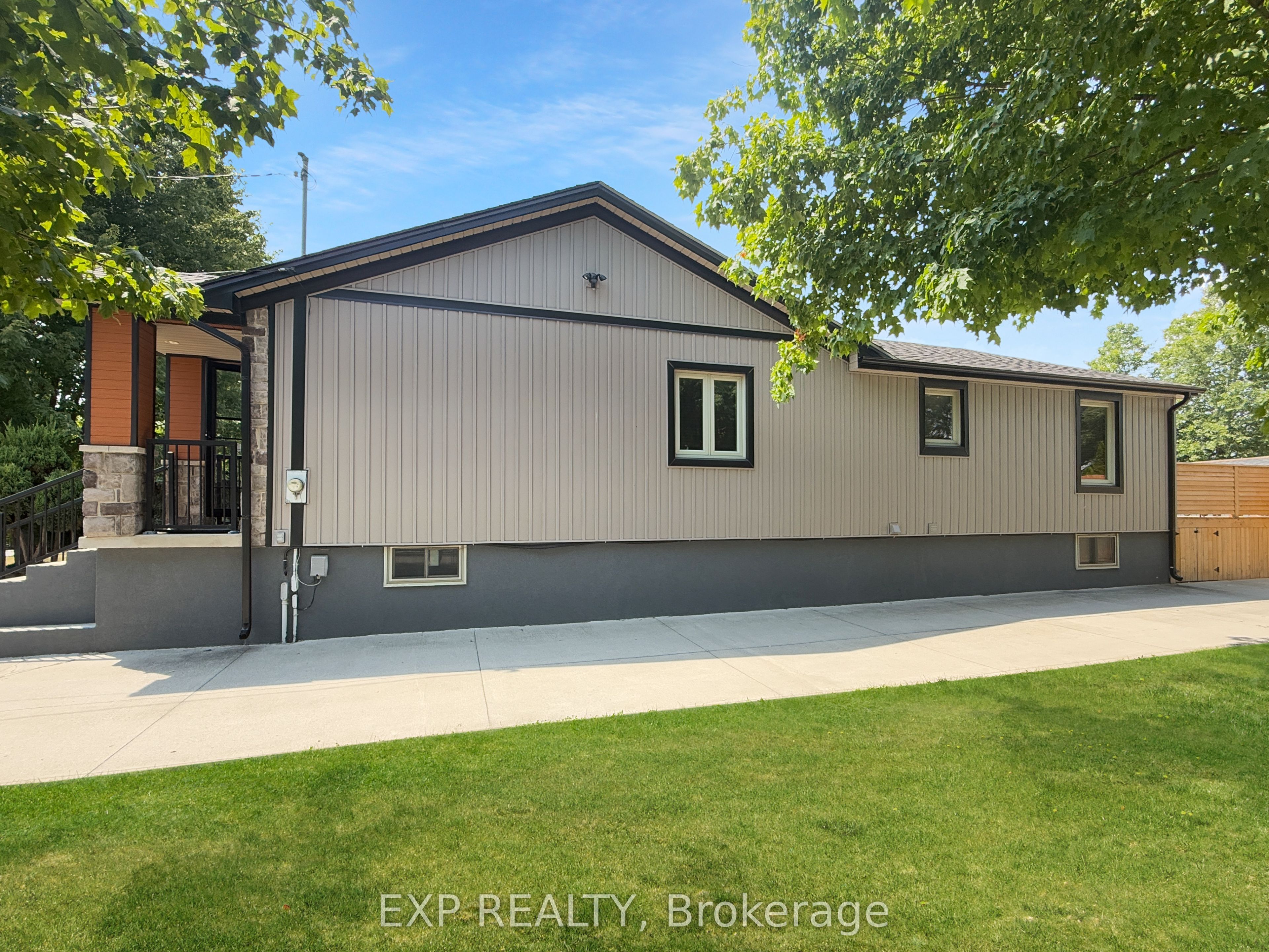 17 Greenfield Court, London South, ON N6E 1K9 photo 5