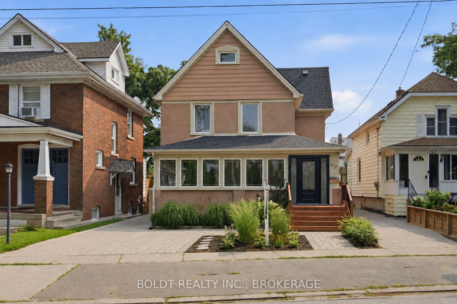 42 Thomas Street, St. Catharines, ON L2R 6L9