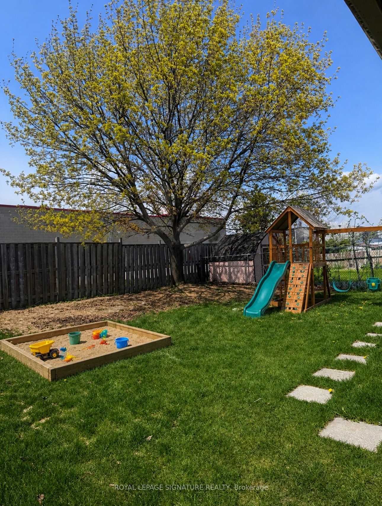 66 Victor Boulevard, Hamilton, ON L9A 2V4 photo 5