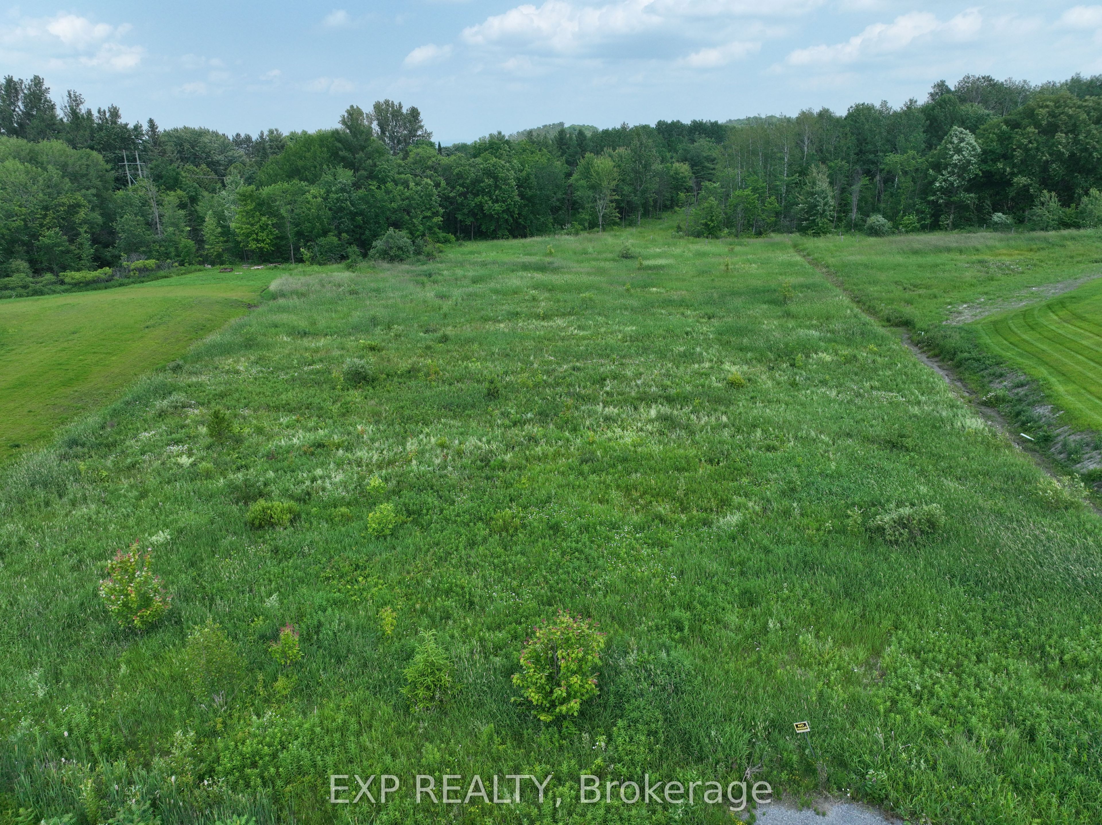26 Nirmala Drive, Orleans - Cumberland and Area, ON K4C 0B2 photo 2