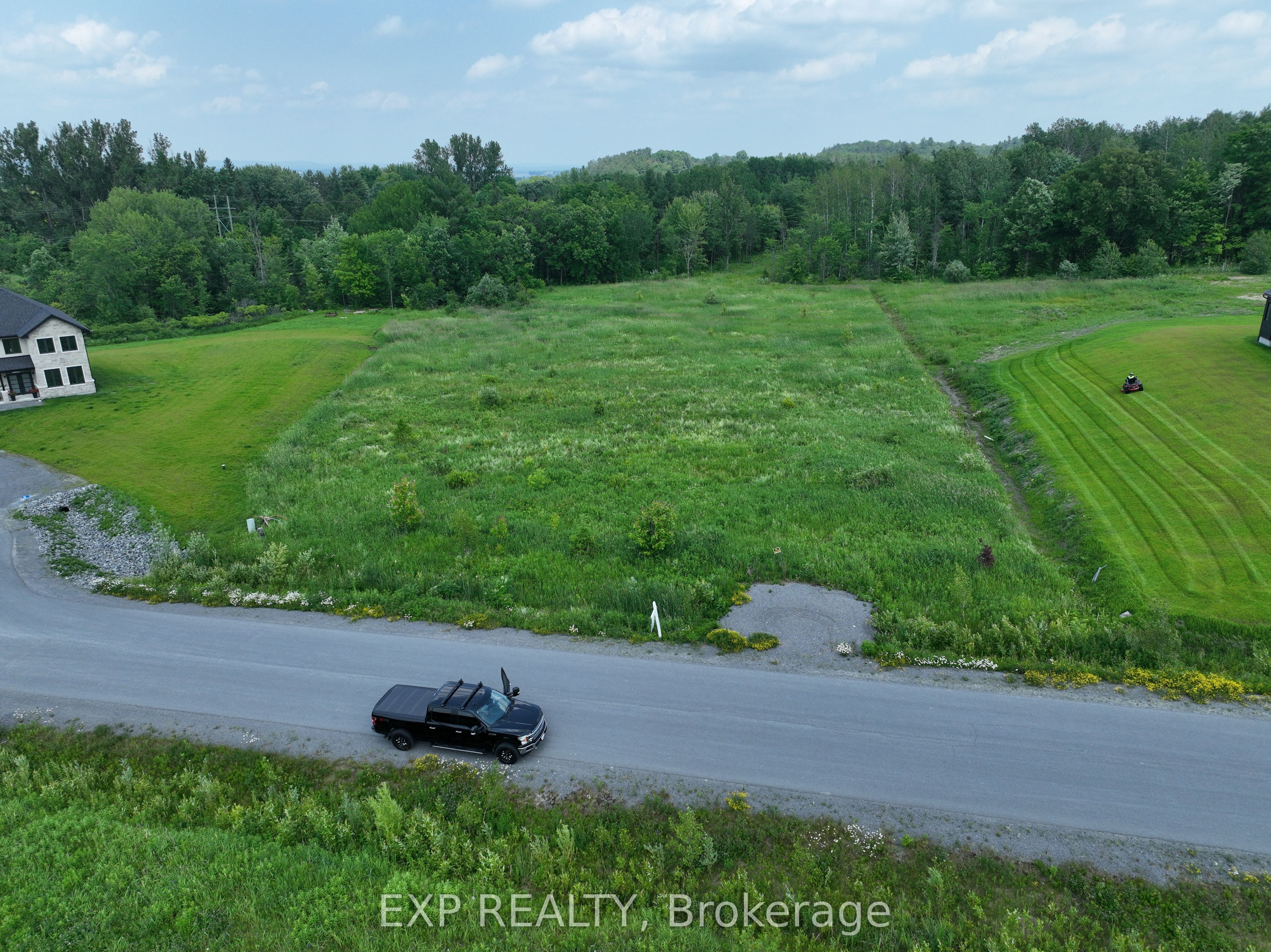 26 Nirmala Drive, Orleans - Cumberland and Area, ON K4C 0B2 photo 3