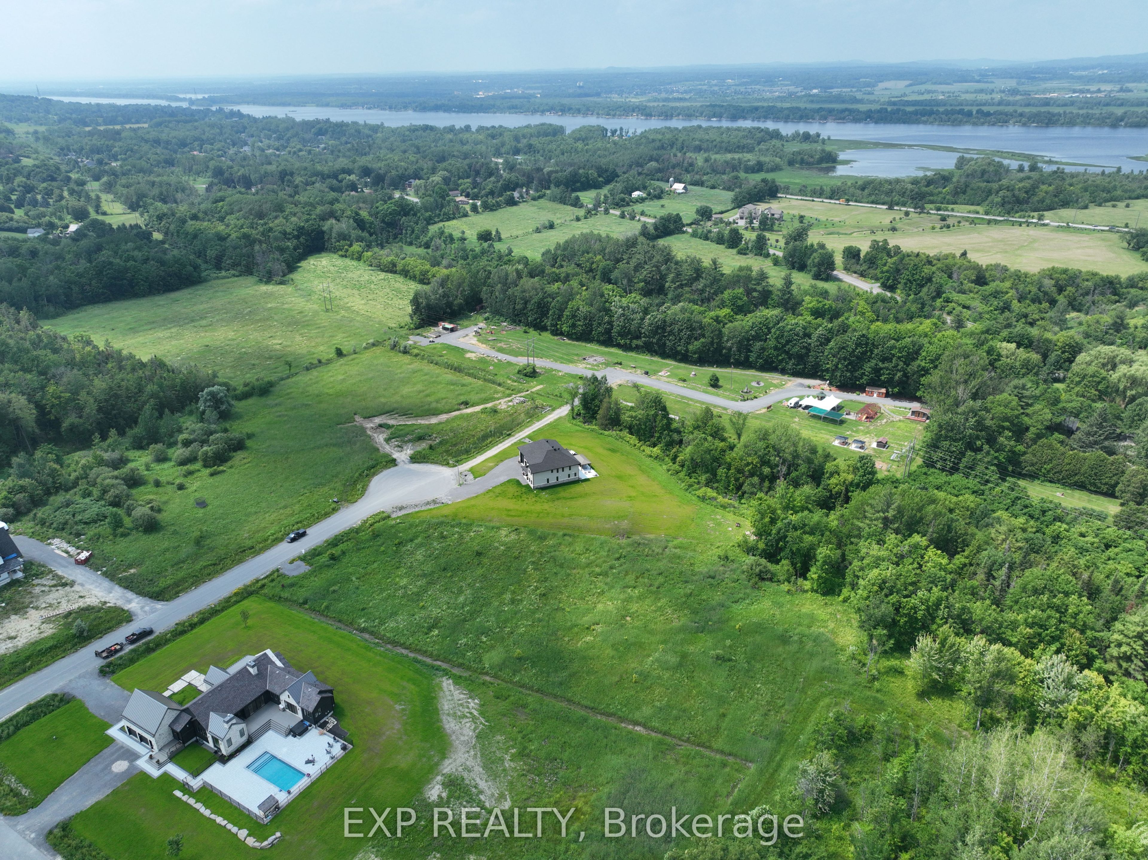 26 Nirmala Drive, Orleans - Cumberland and Area, ON K4C 0B2 photo 4