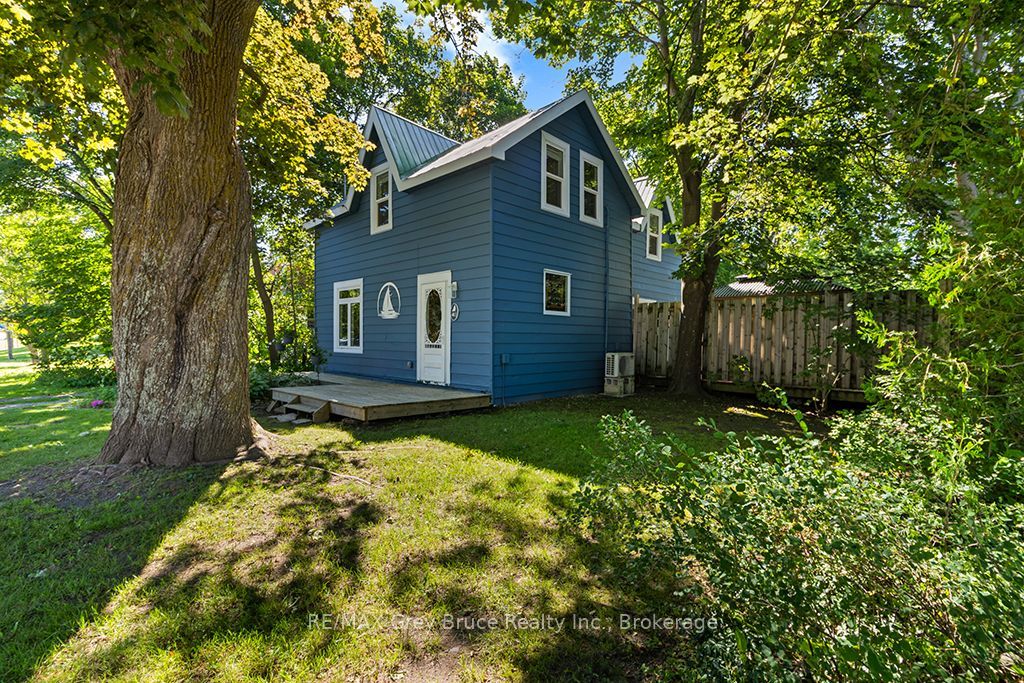 441 Frank Street, South Bruce Peninsula, ON N0H 2T0