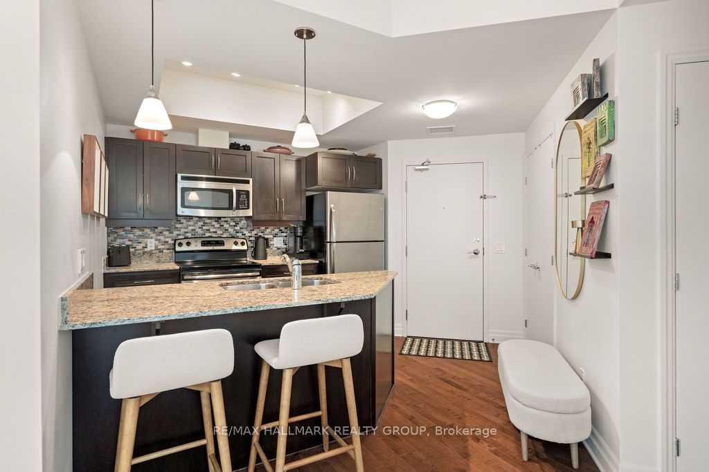 235 Kent Street 514, Ottawa Centre, ON K2P 1Z9 photo 4