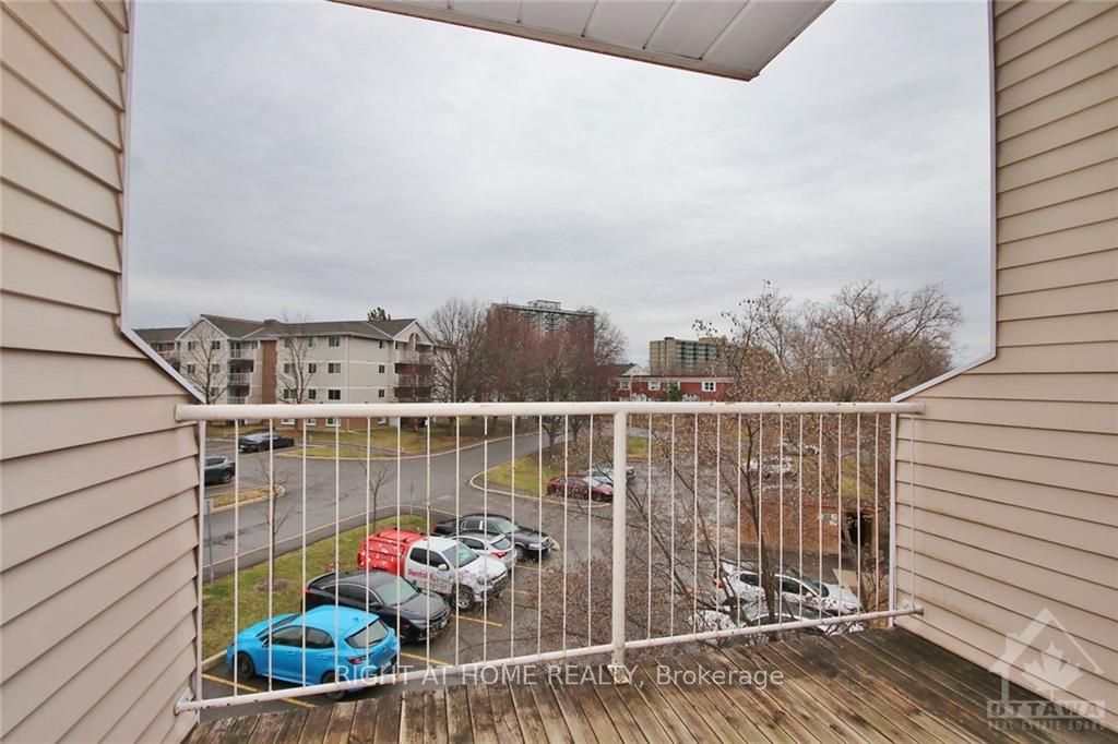 260 Brittany Drive 414, Manor Park - Cardinal Glen and Area, ON K1K 4M2 photo 3