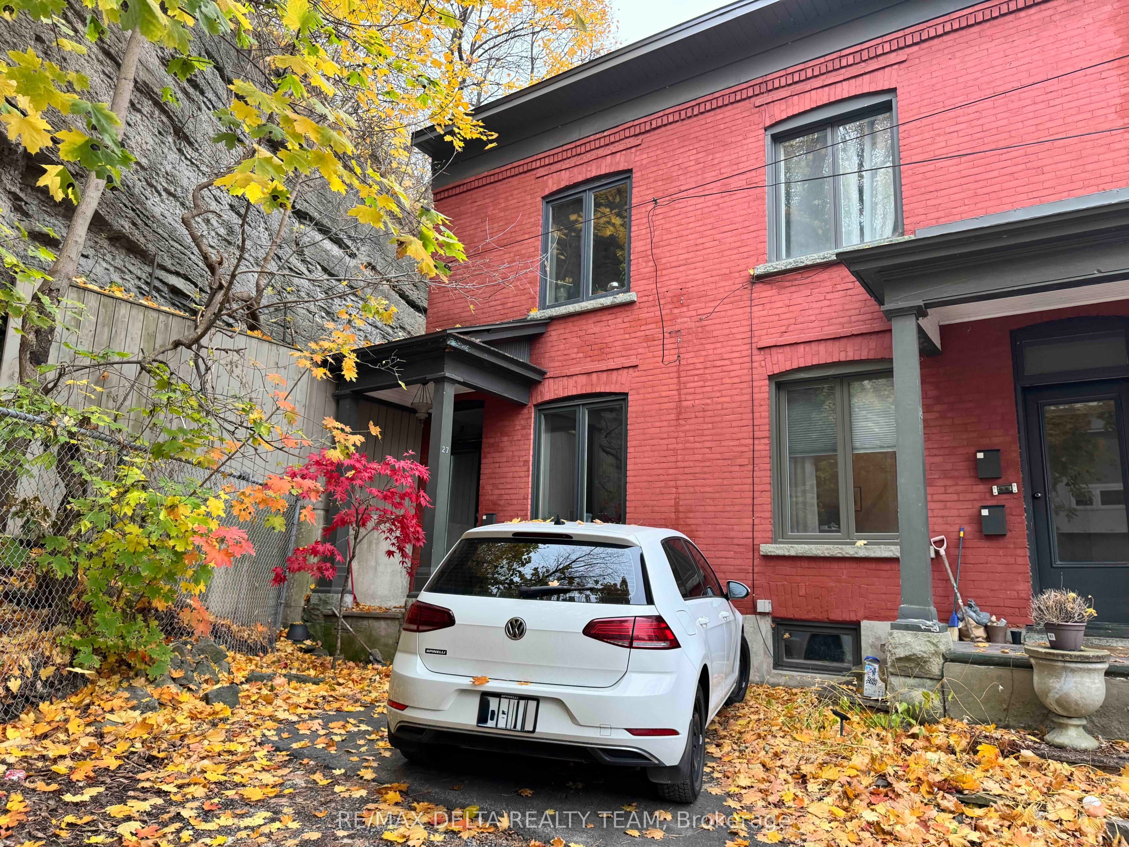 27 Perkins Street, West Centre Town, ON K1R 7G4 photo 2