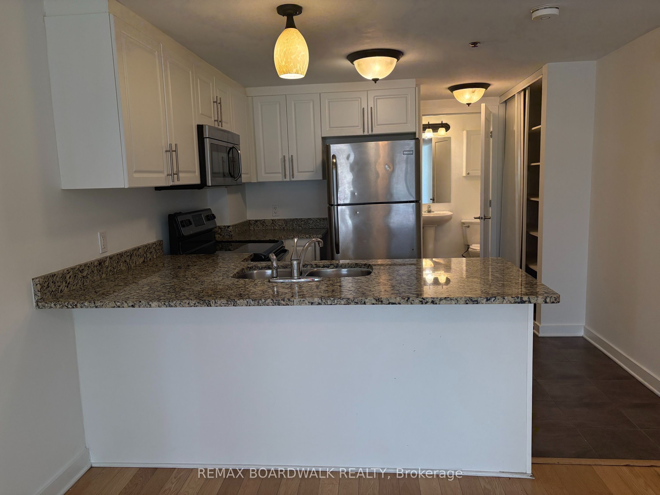 132 Daly Avenue, Lower Town - Sandy Hill, ON K1N 0B2 photo 4