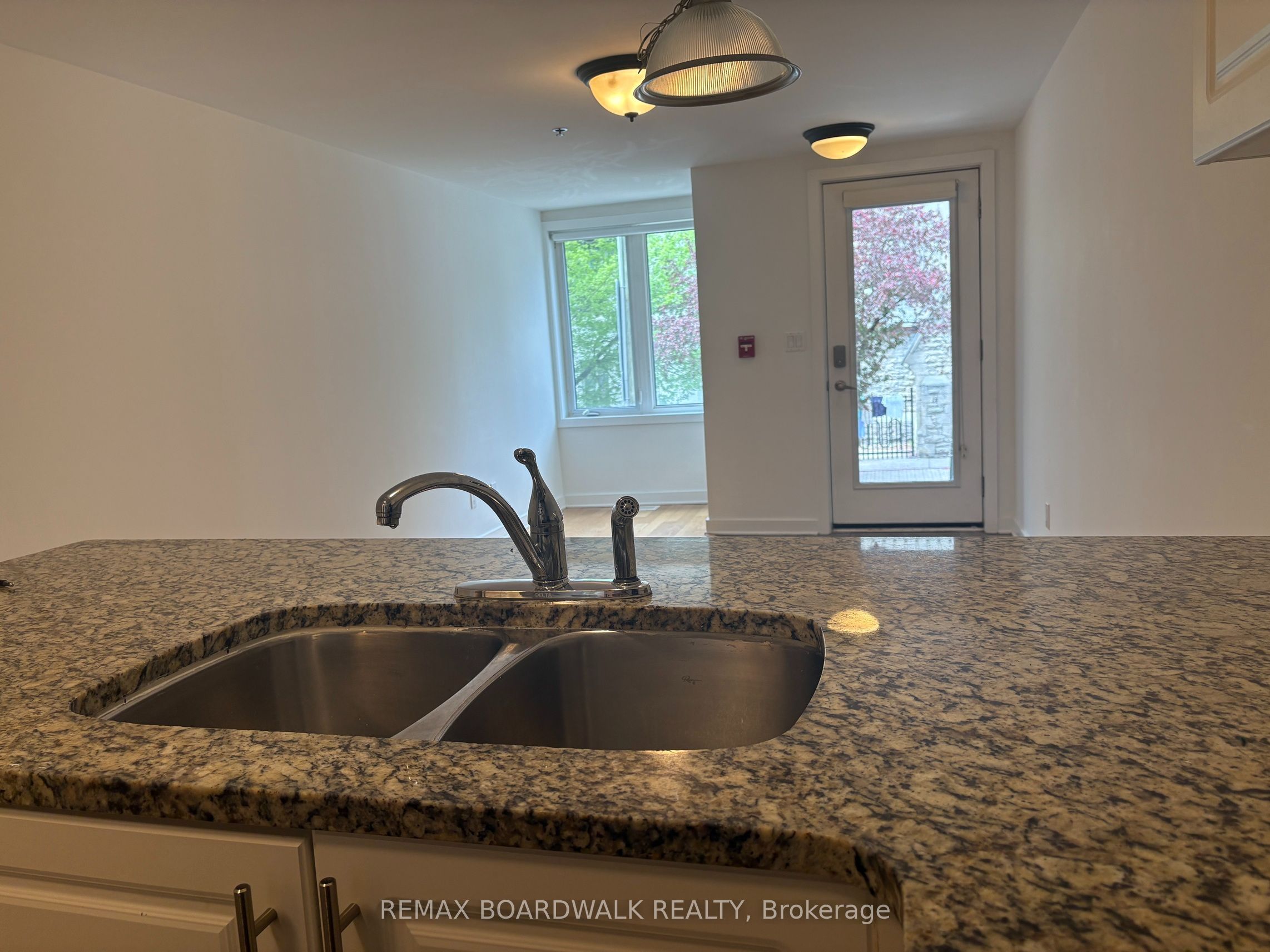 132 Daly Avenue, Lower Town - Sandy Hill, ON K1N 0B2 photo 5