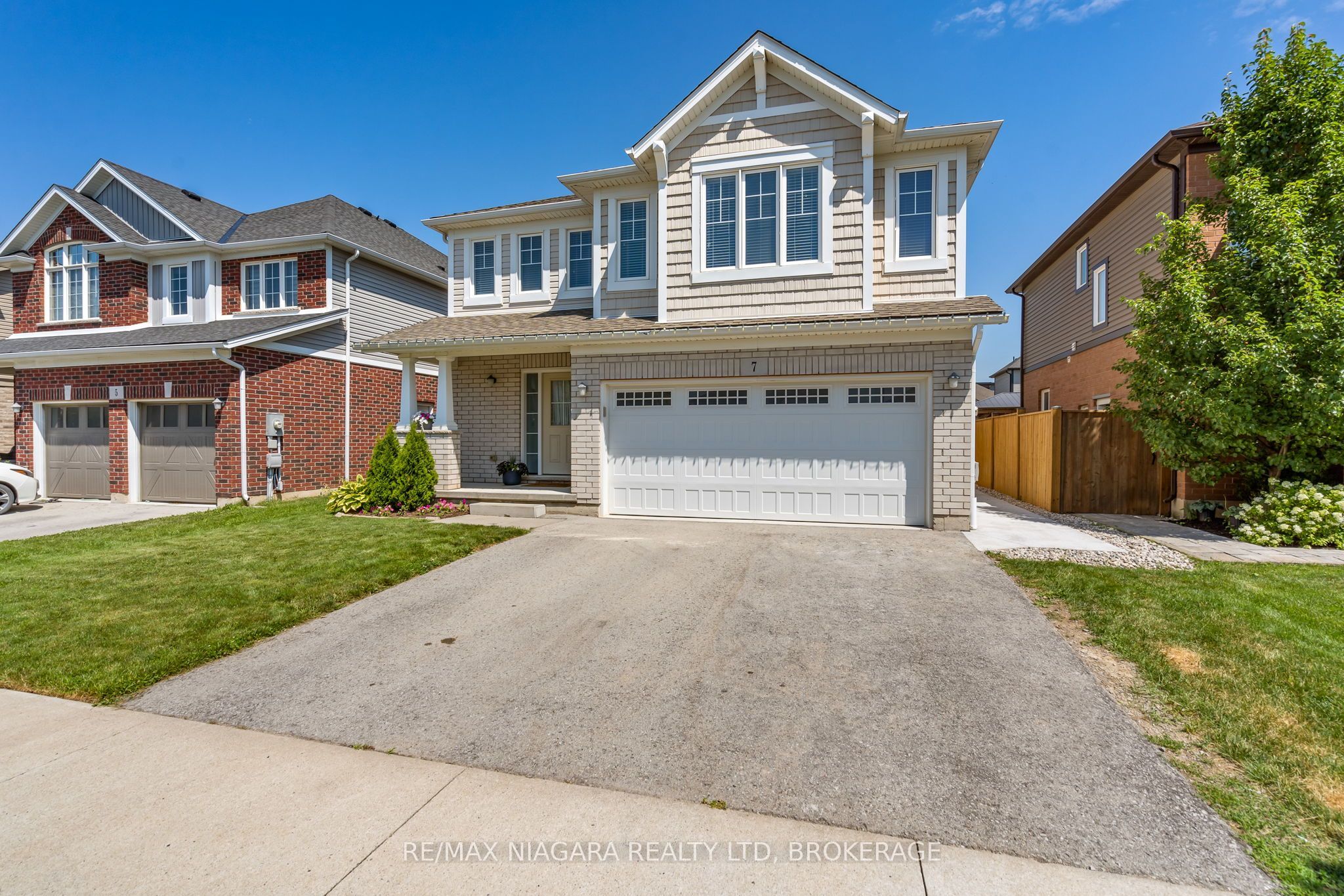 7 Riley Avenue, Pelham, ON L0S 1E6 photo 2