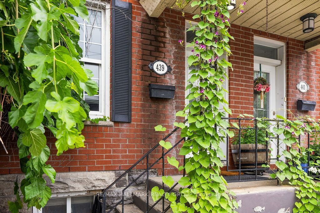 439 Kent Street, Ottawa Centre, ON K2P 2B4 photo 2
