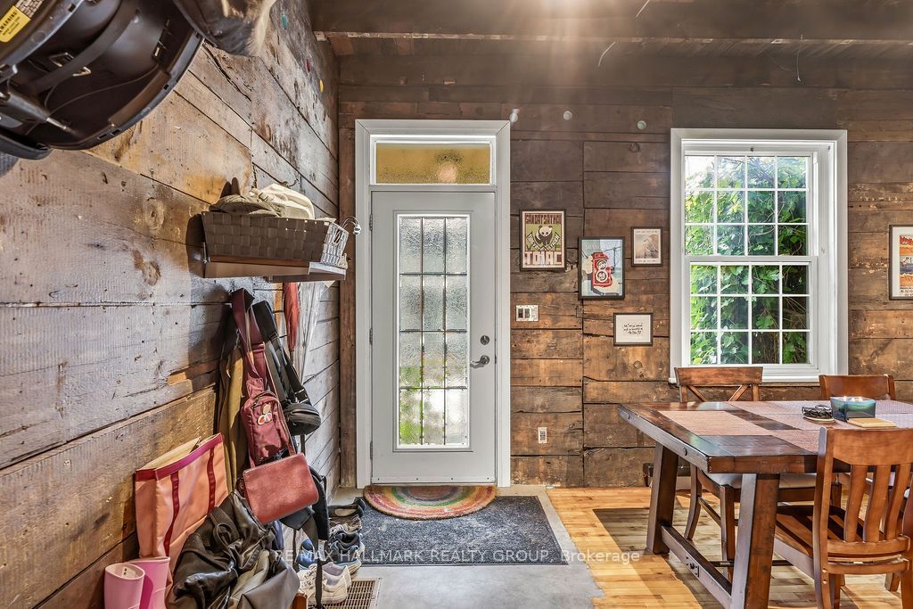 439 Kent Street, Ottawa Centre, ON K2P 2B4 photo 3