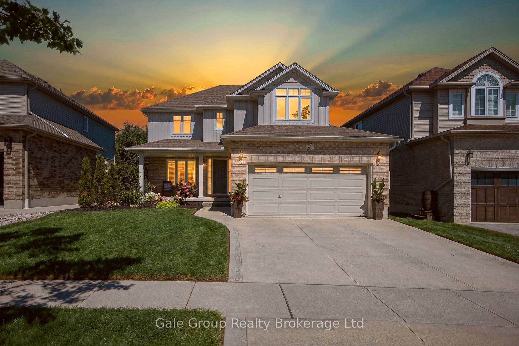 205 Munnoch Boulevard, Woodstock, ON N4T 1V7