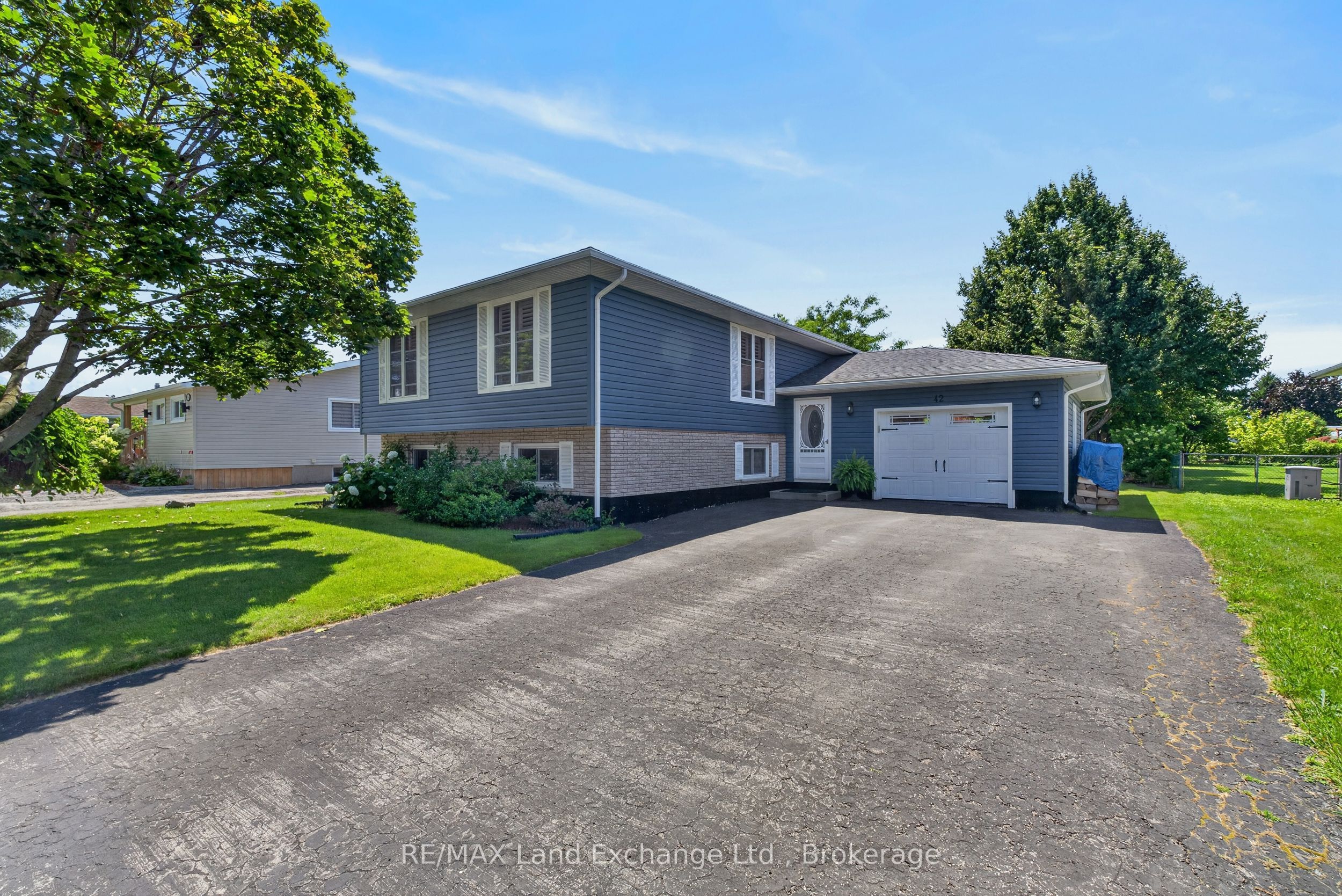 42 Webster Street, Kincardine, ON N0G 2T0 photo 2