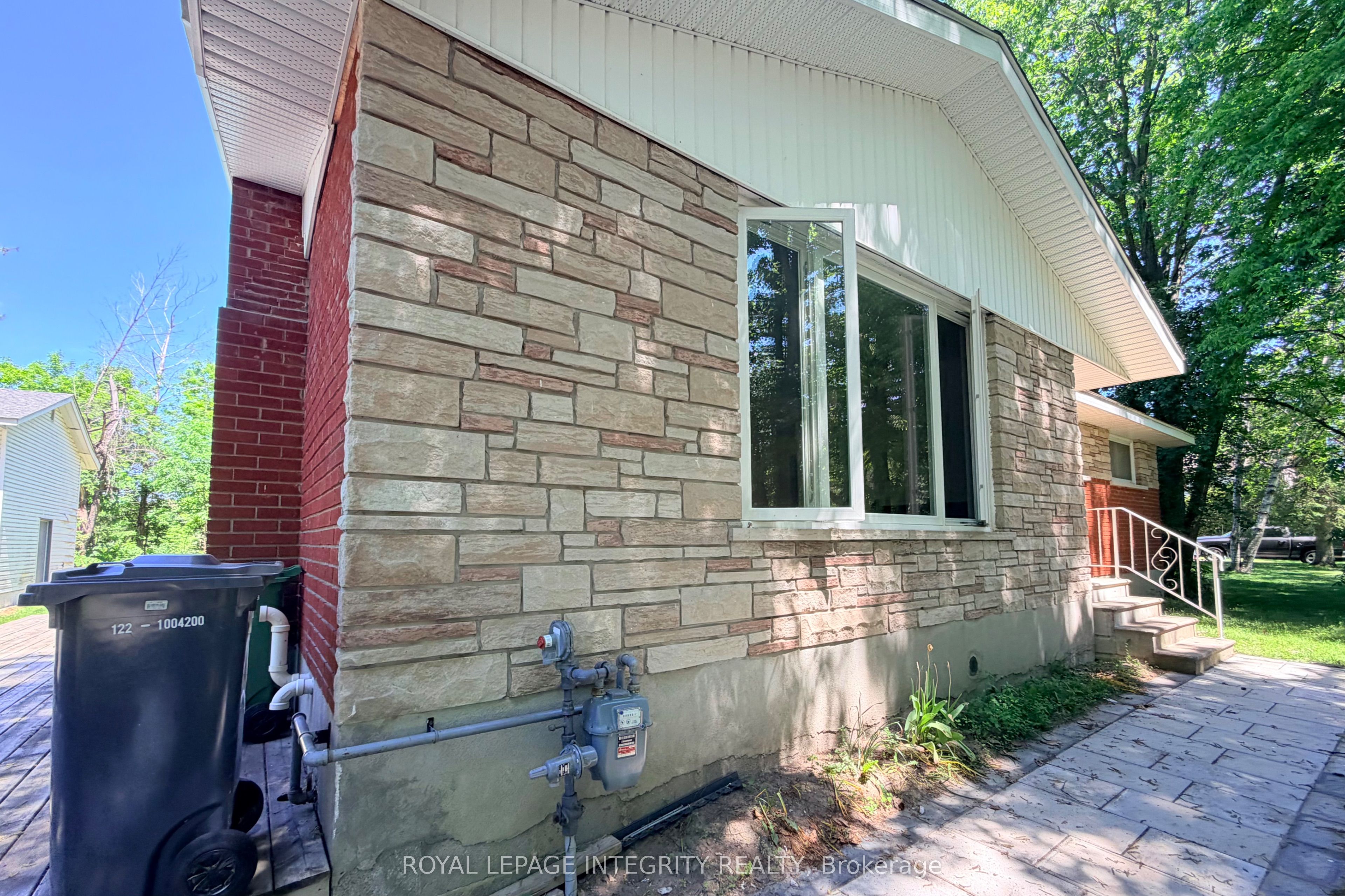 6330 Rothbourne Road, Carp - Huntley Ward, ON K0A 1L0 photo 2