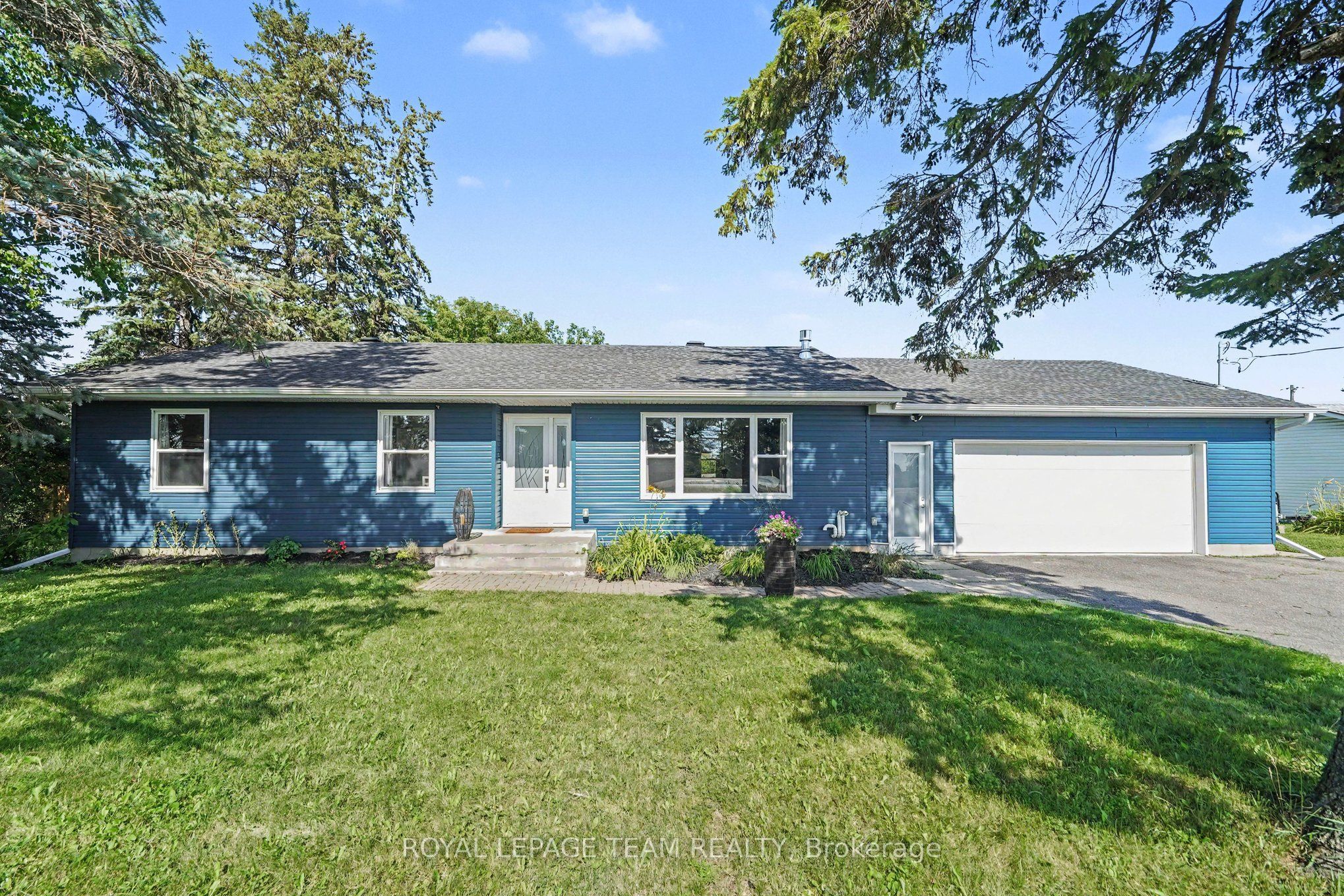 2477 Merivale Road, Country Place - Pineglen - Crestview and Area, ON K2C 3H1 photo 4