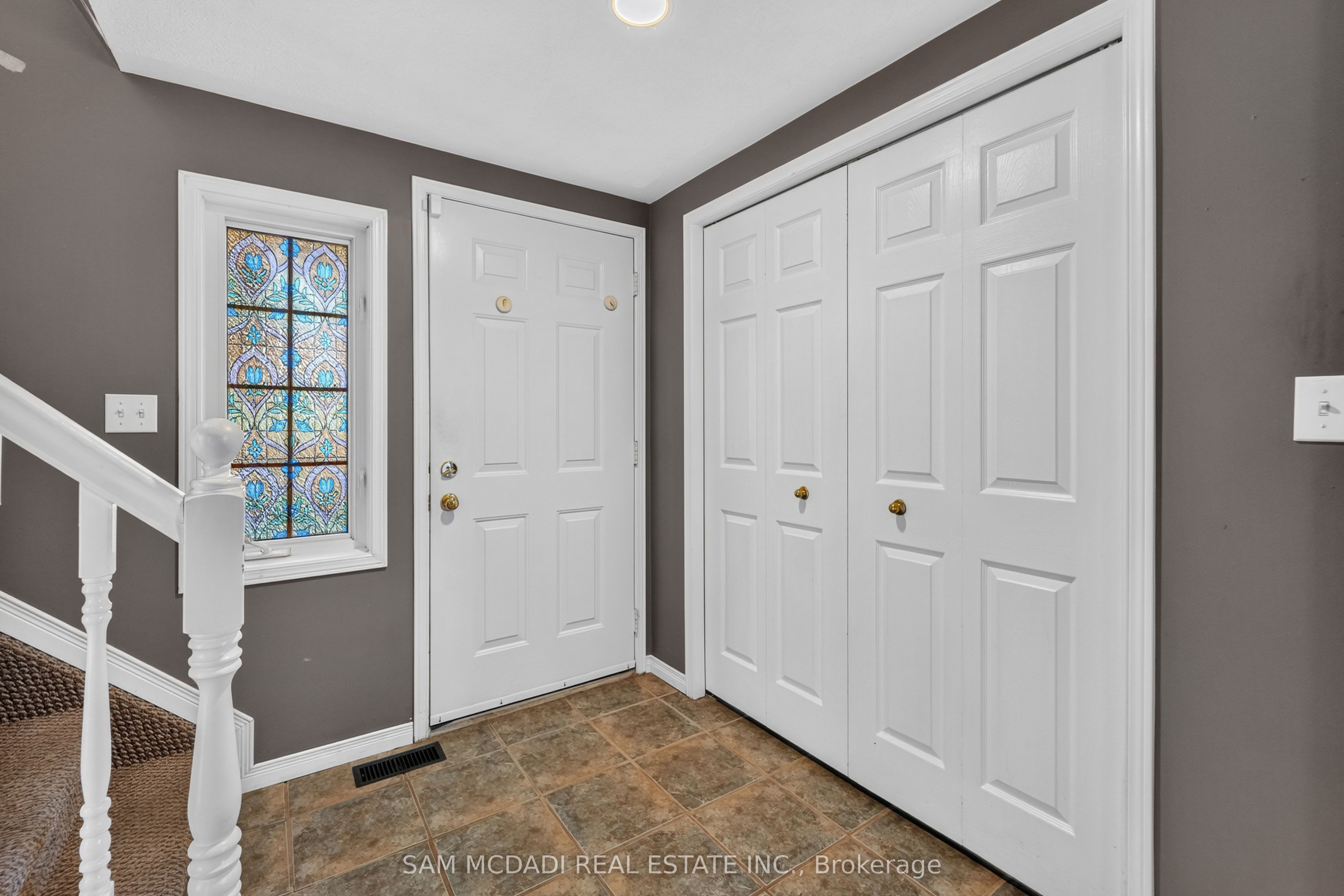 33 Barker Street, Tillsonburg, ON N4G 1E4 photo 3