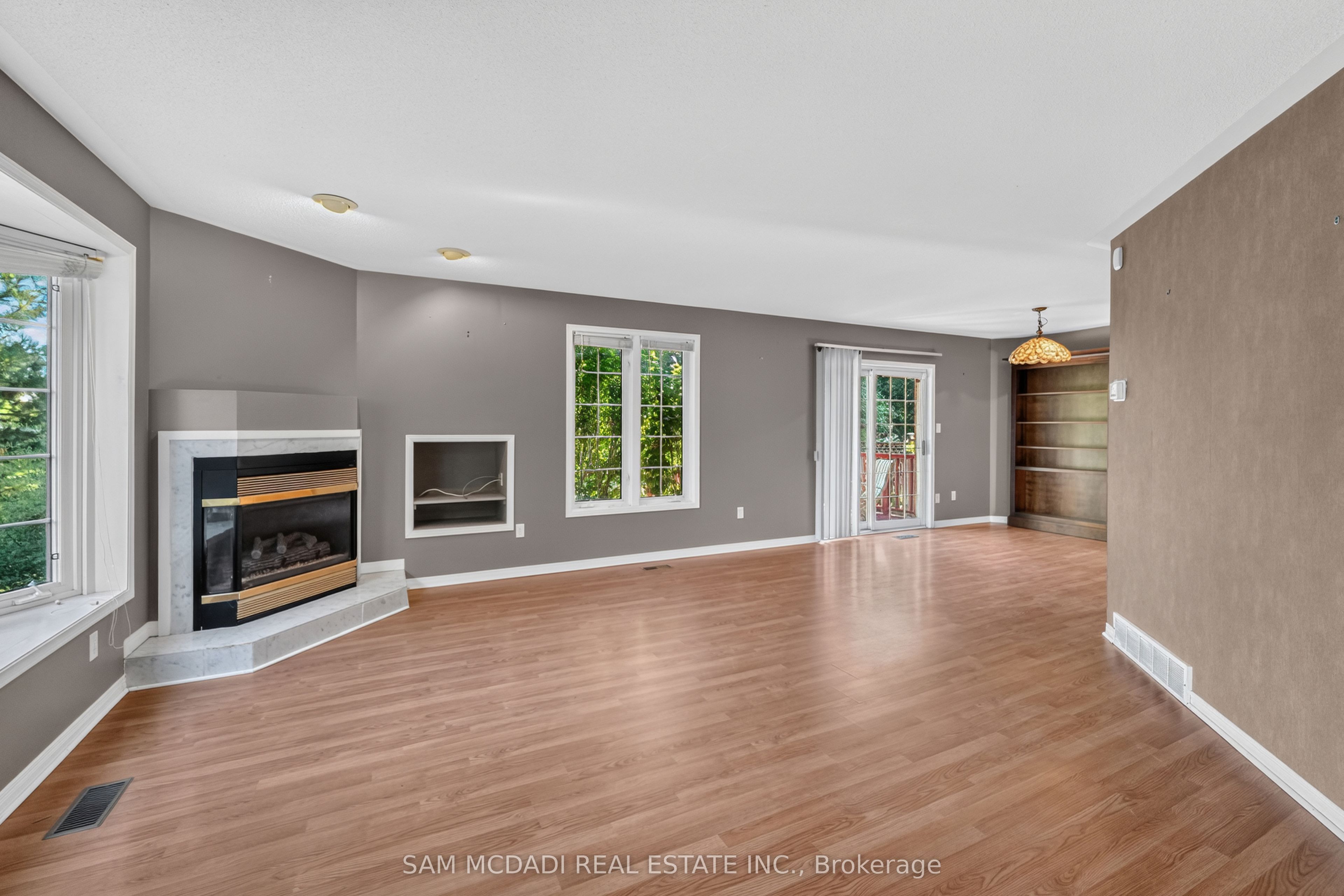 33 Barker Street, Tillsonburg, ON N4G 1E4 photo 4