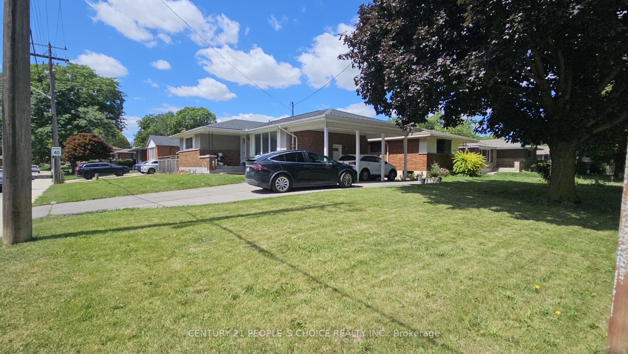 98 Lynbrook Drive, Hamilton, ON L9C 2K9 photo 2