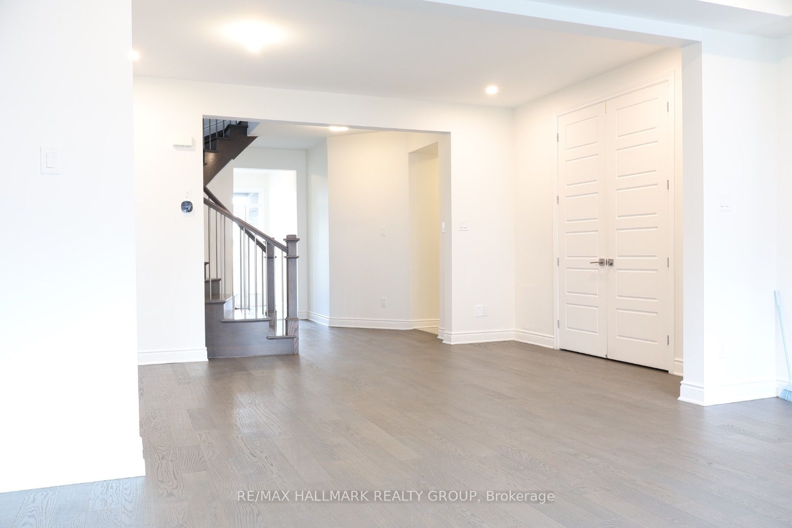 319 Proxima Terrace, Barrhaven, ON K2J 6S7 photo 5