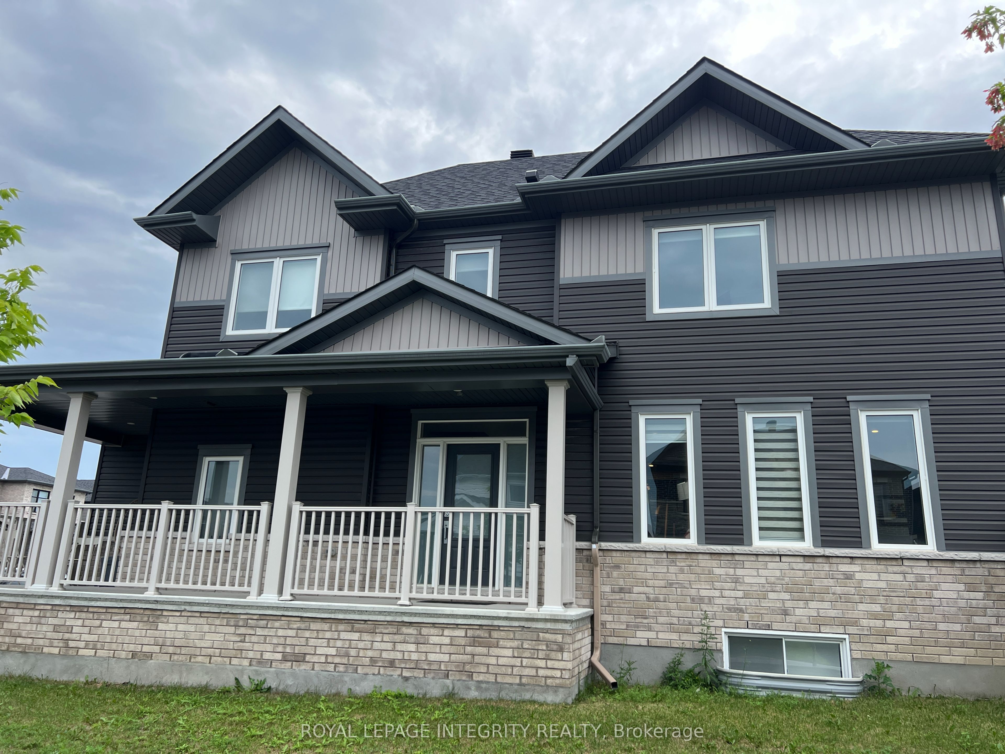 4 GLENARDEN Court, South of Baseline to Knoxdale, ON K2G 5V9