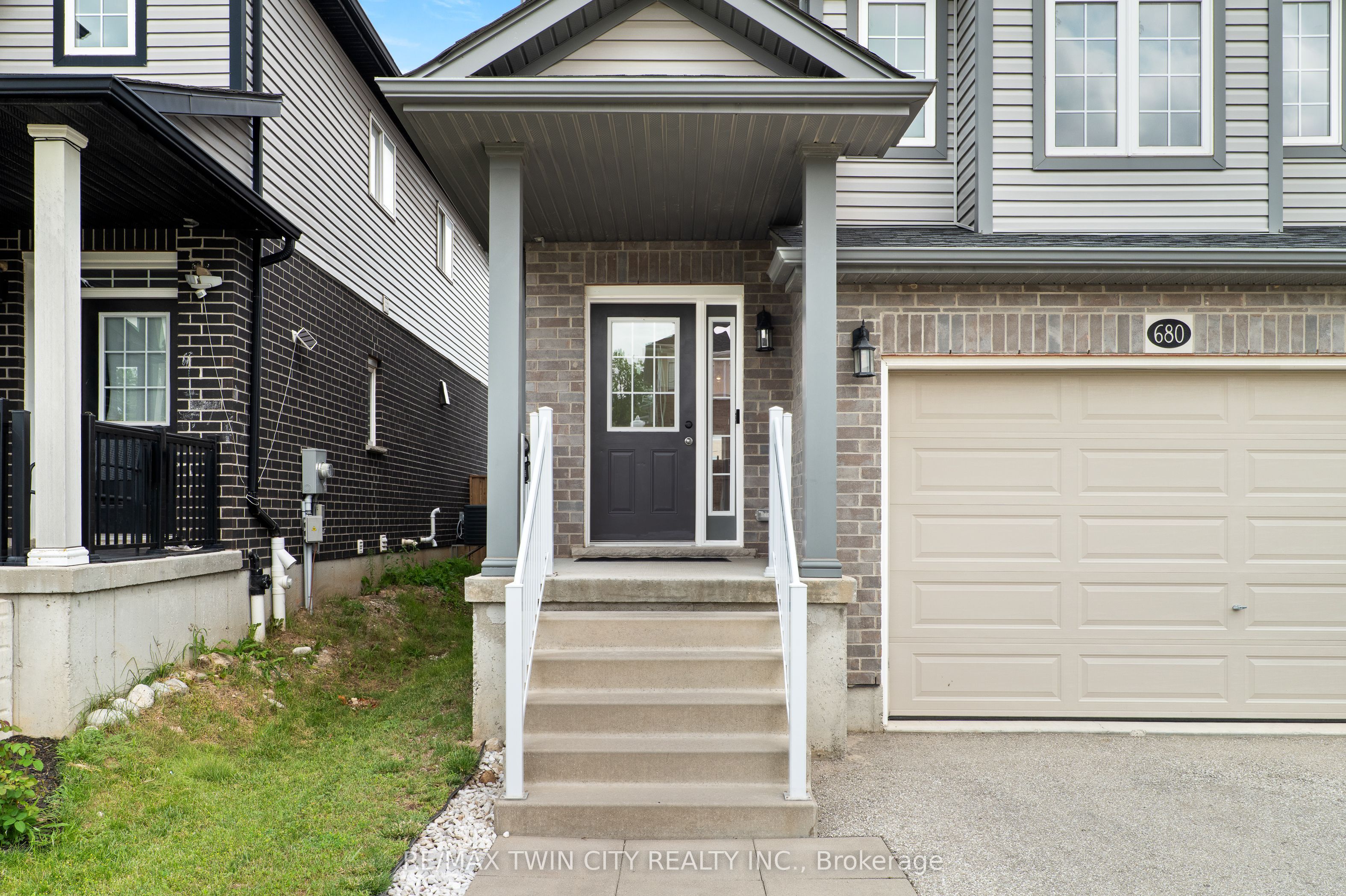 680 Blair Creek Drive, Kitchener, ON N2P 0E7 photo 3