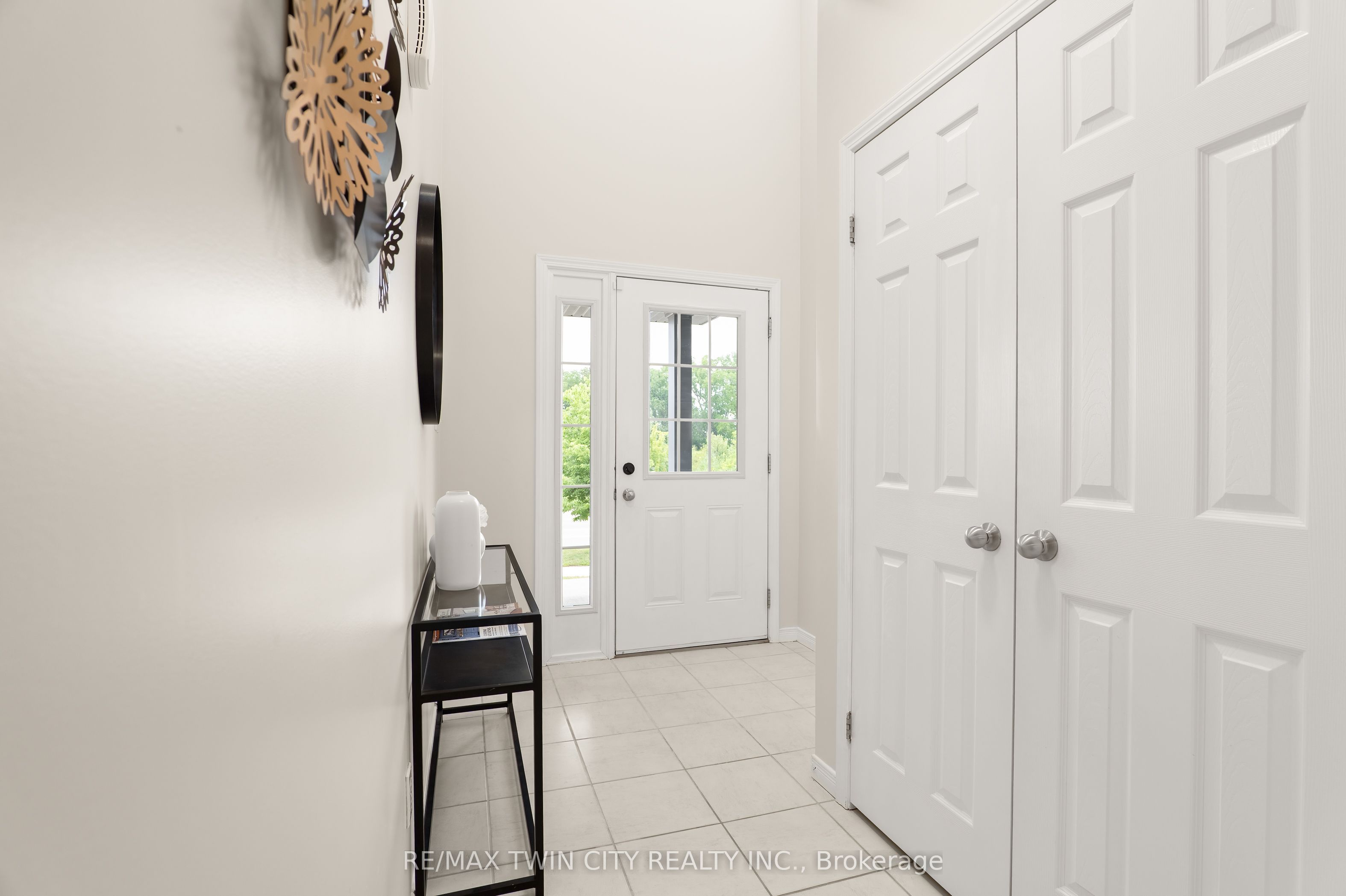 680 Blair Creek Drive, Kitchener, ON N2P 0E7 photo 4