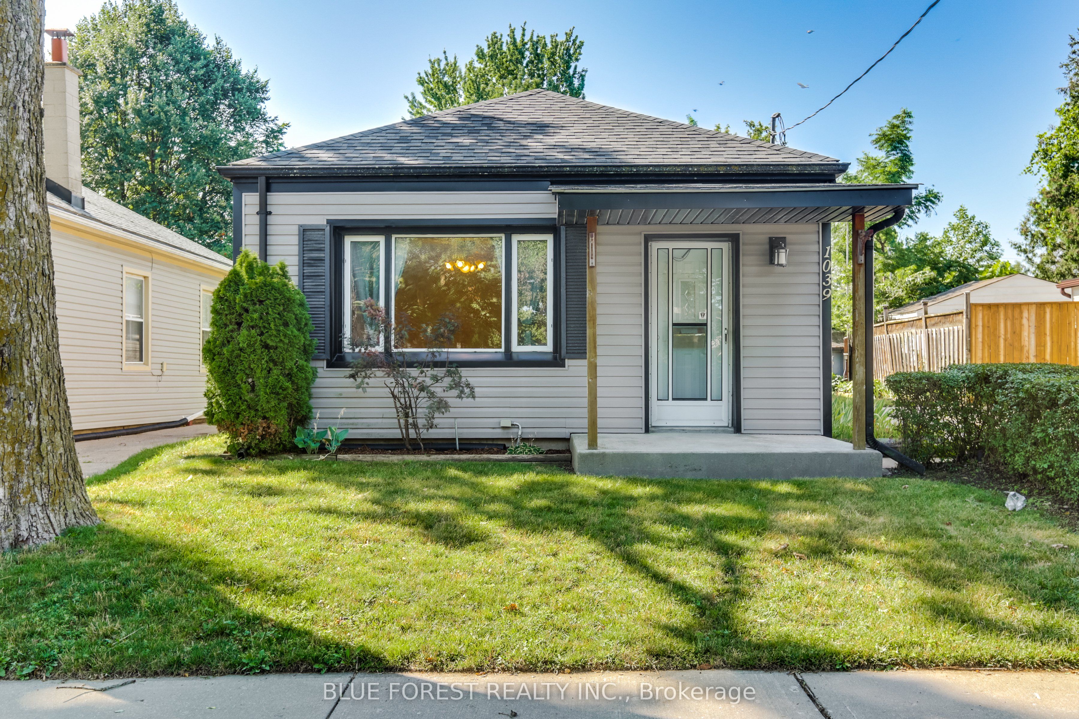 1039 Frances Street, London East, ON N5W 2L8