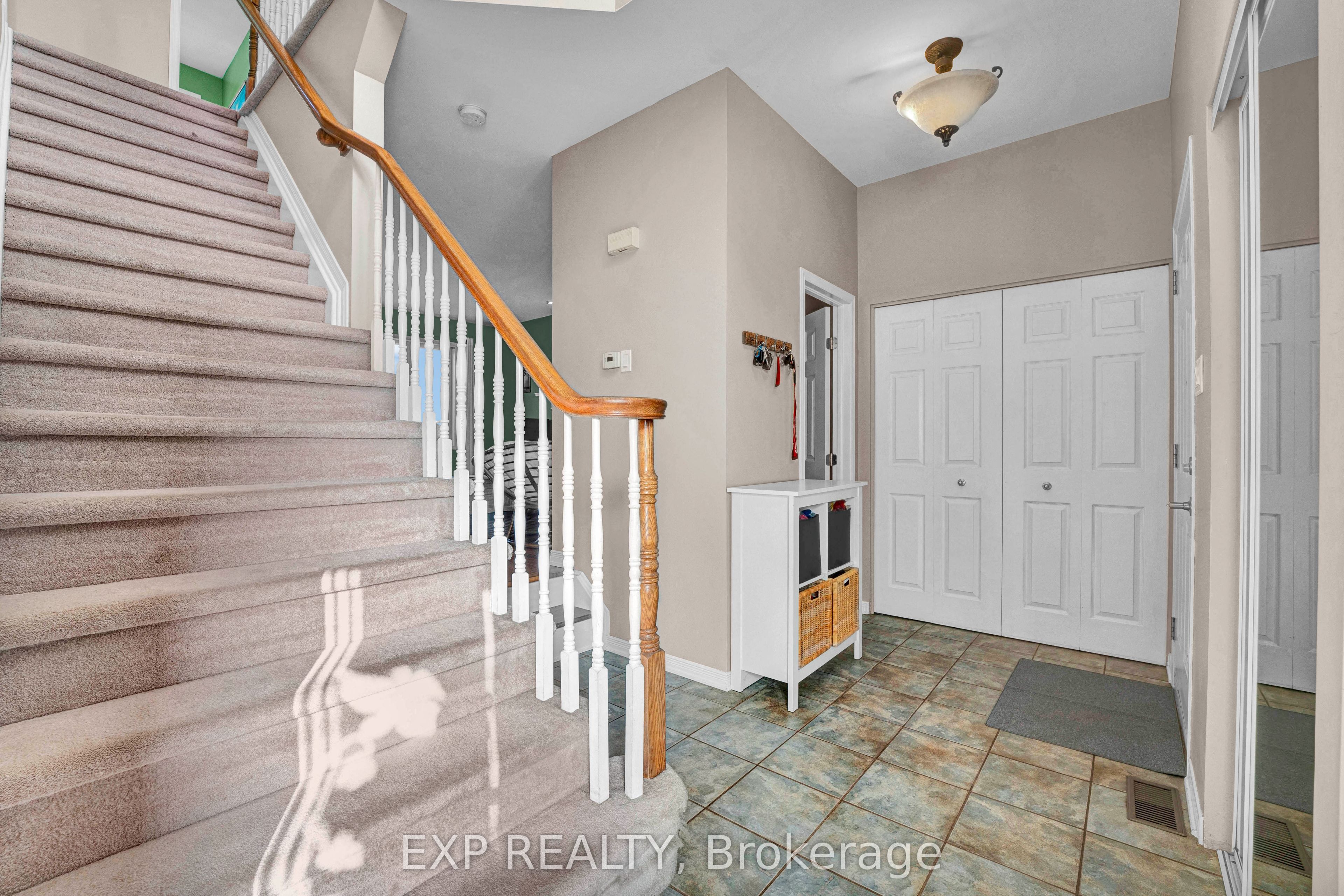 2744 Sylvain Street, Clarence-Rockland, ON K4K 1S6 photo 5