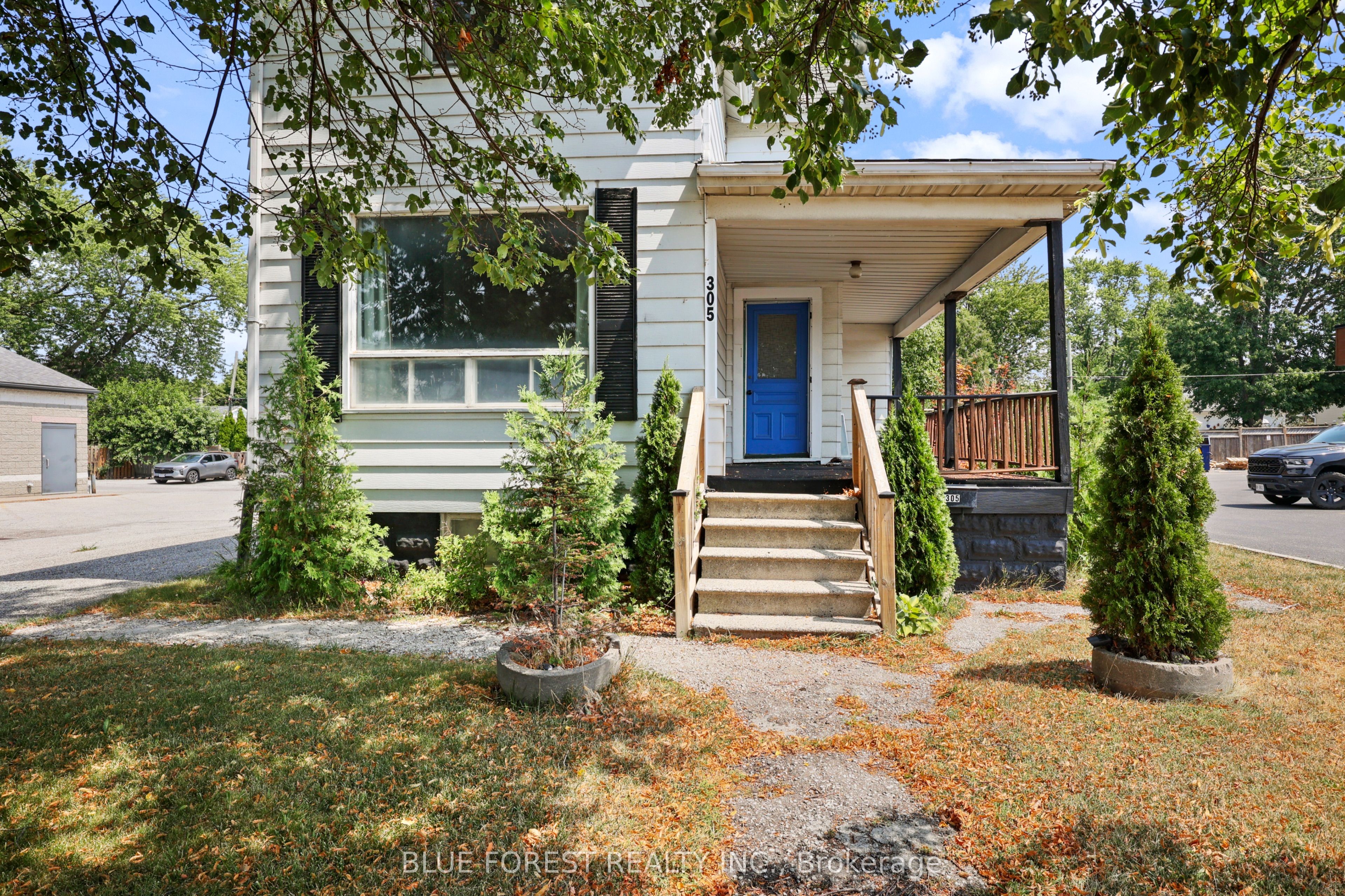 305 St Clair Street, Chatham-Kent, ON N7L 3J8 photo 2