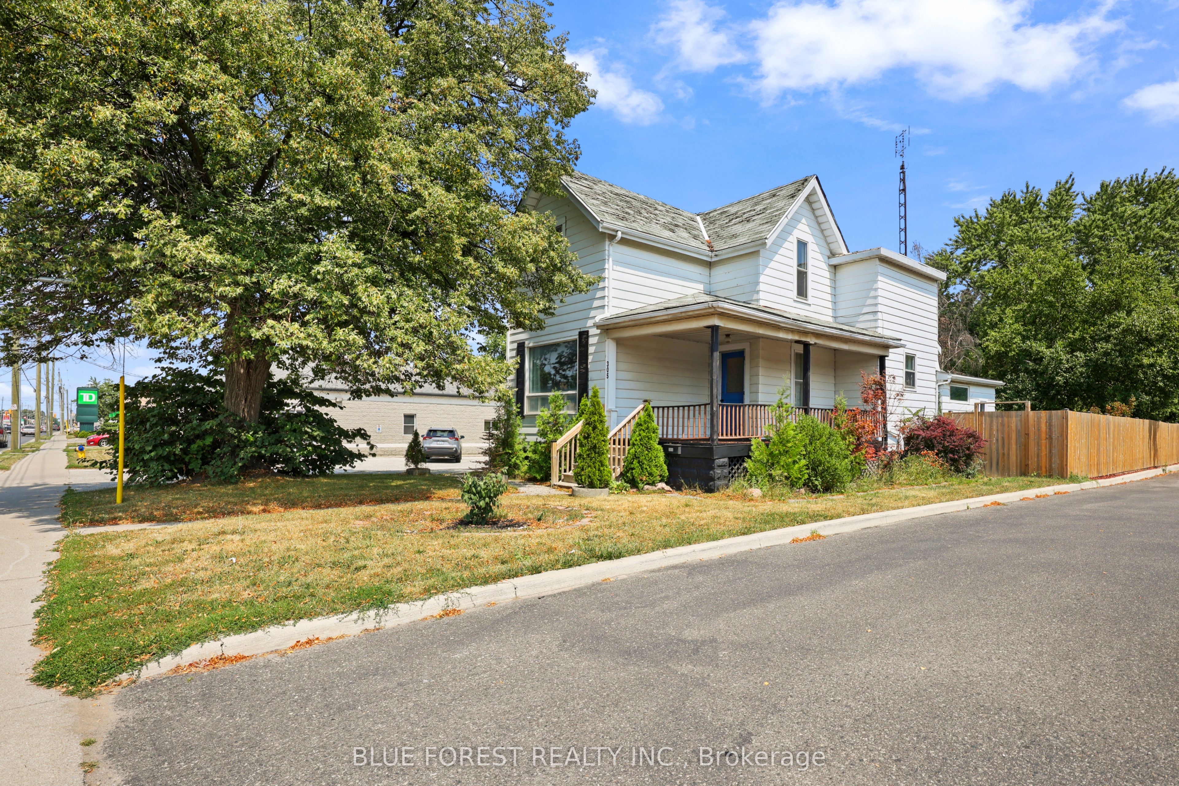 305 St Clair Street, Chatham-Kent, ON N7L 3J8 photo 3