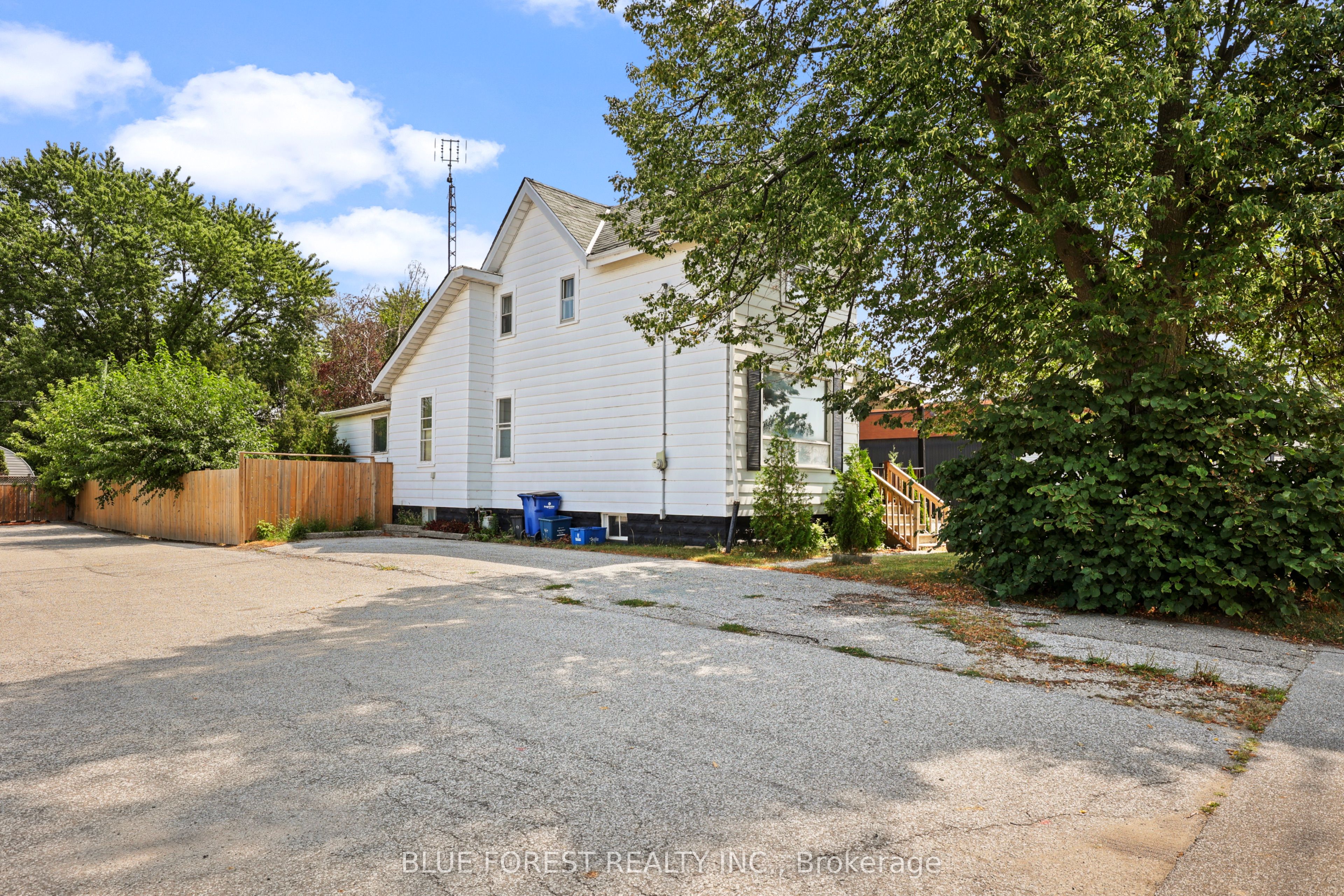 305 St Clair Street, Chatham-Kent, ON N7L 3J8 photo 5
