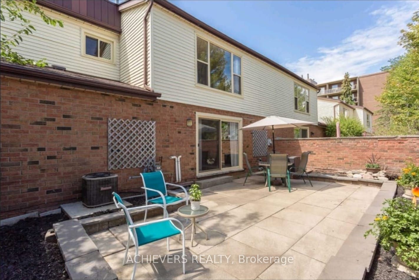 770 Fanshawe Park Road E, London North, ON N5X 1L5 photo 2