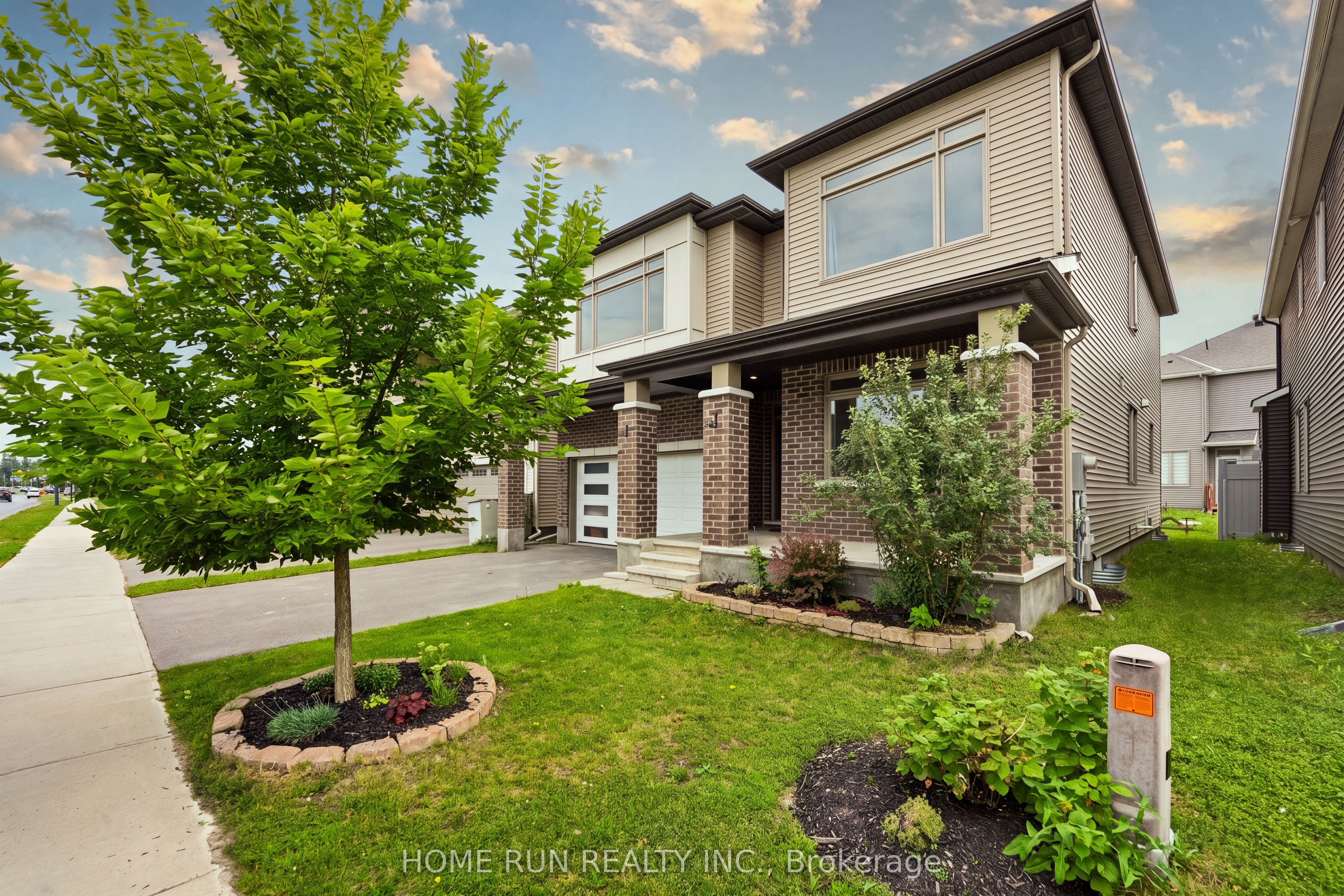 1089 Apolune Street, Barrhaven, ON K2J 6N8 photo 3