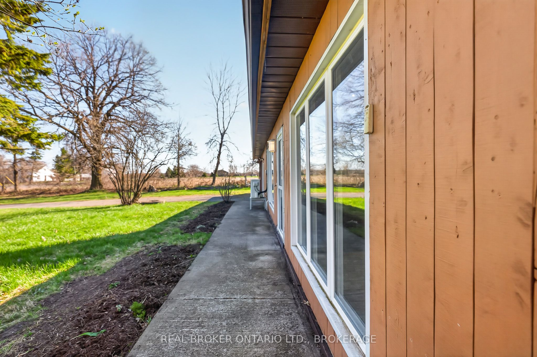 2268 Mcintyre Road, Loyalist, ON K0H 1G0 photo 5