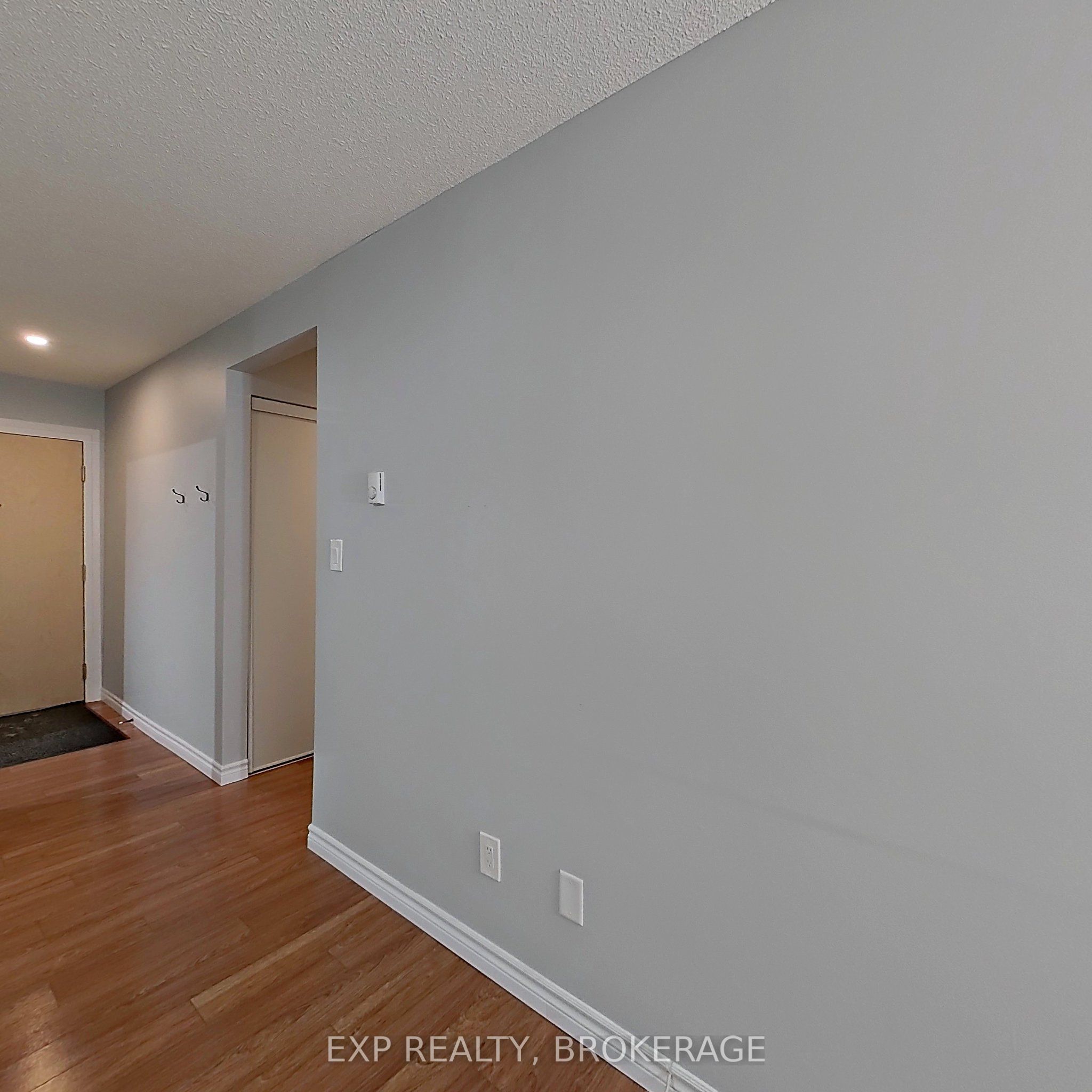 316 Kingsdale Avenue 101, Kingston, ON K7M 8S2 photo 2