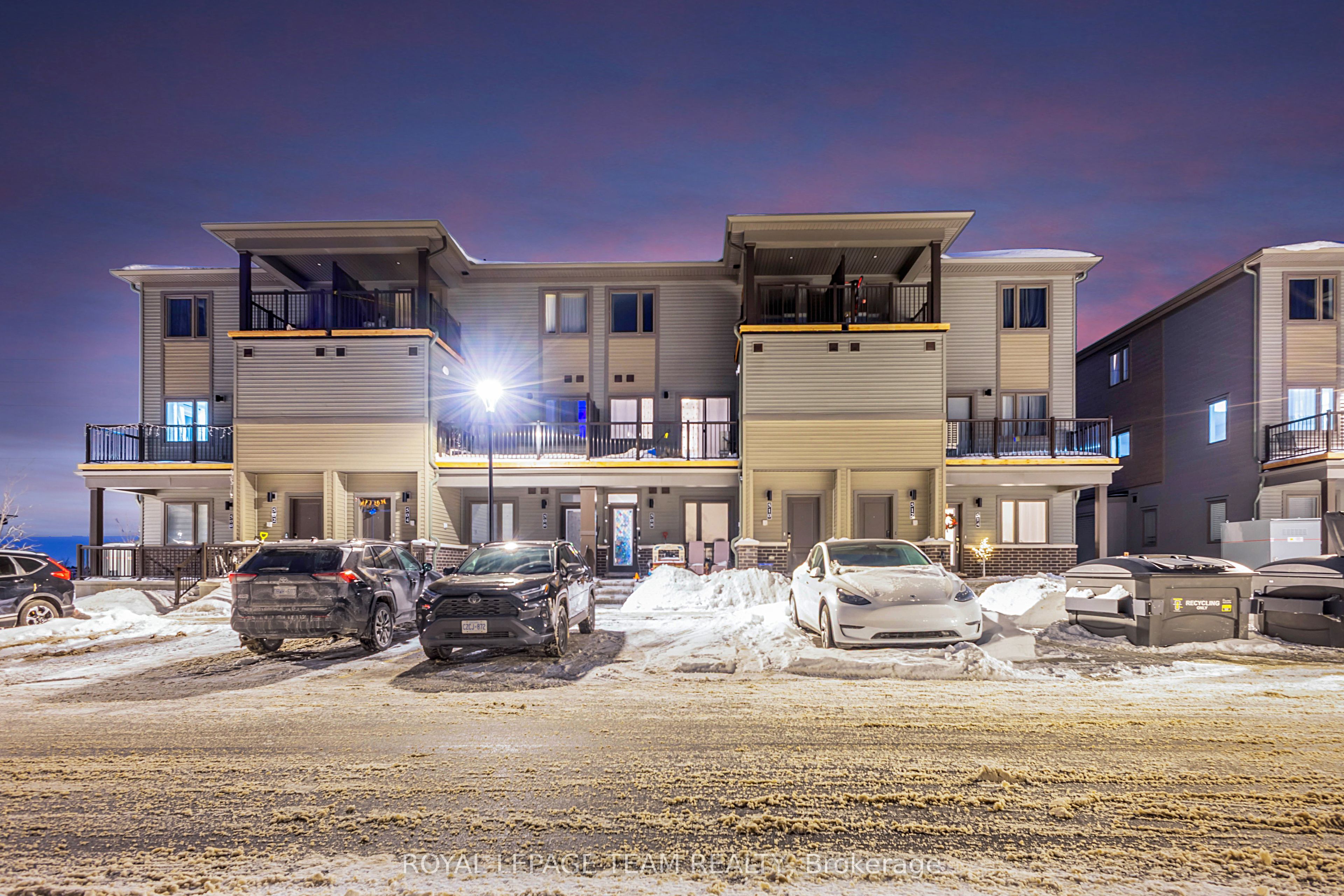 204 Lillian Freiman Private, Barrhaven, ON K2J 7K6