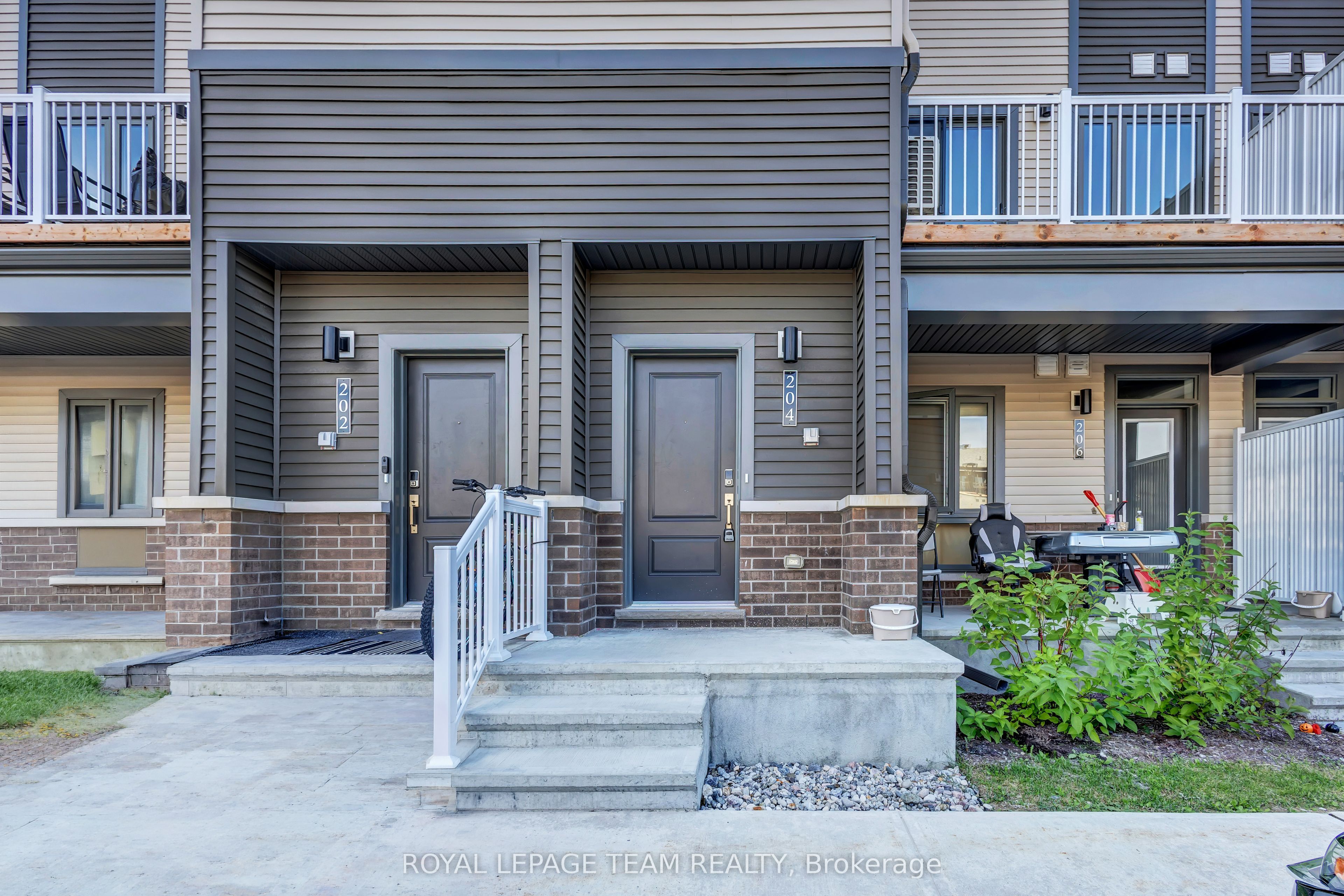 204 Lillian Freiman Private, Barrhaven, ON K2J 7K6 photo 2