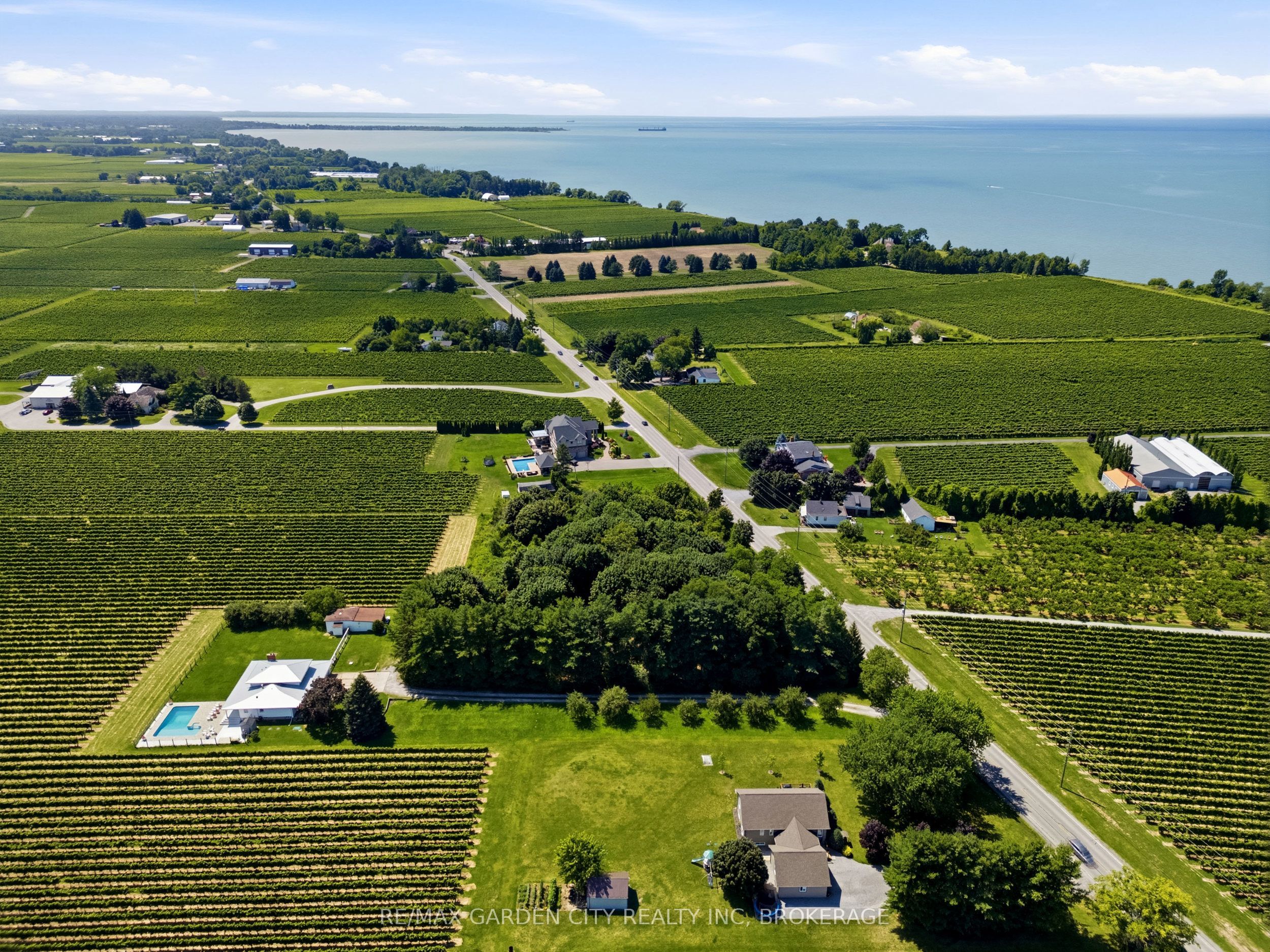 1213 Lakeshore Road, Niagara-on-the-Lake, ON L0S 1J0 photo 3