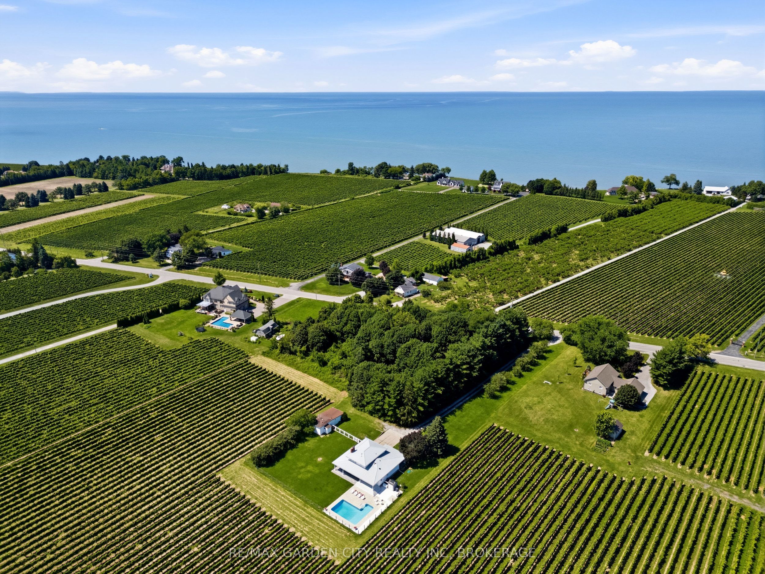 1213 Lakeshore Road, Niagara-on-the-Lake, ON L0S 1J0 photo 4