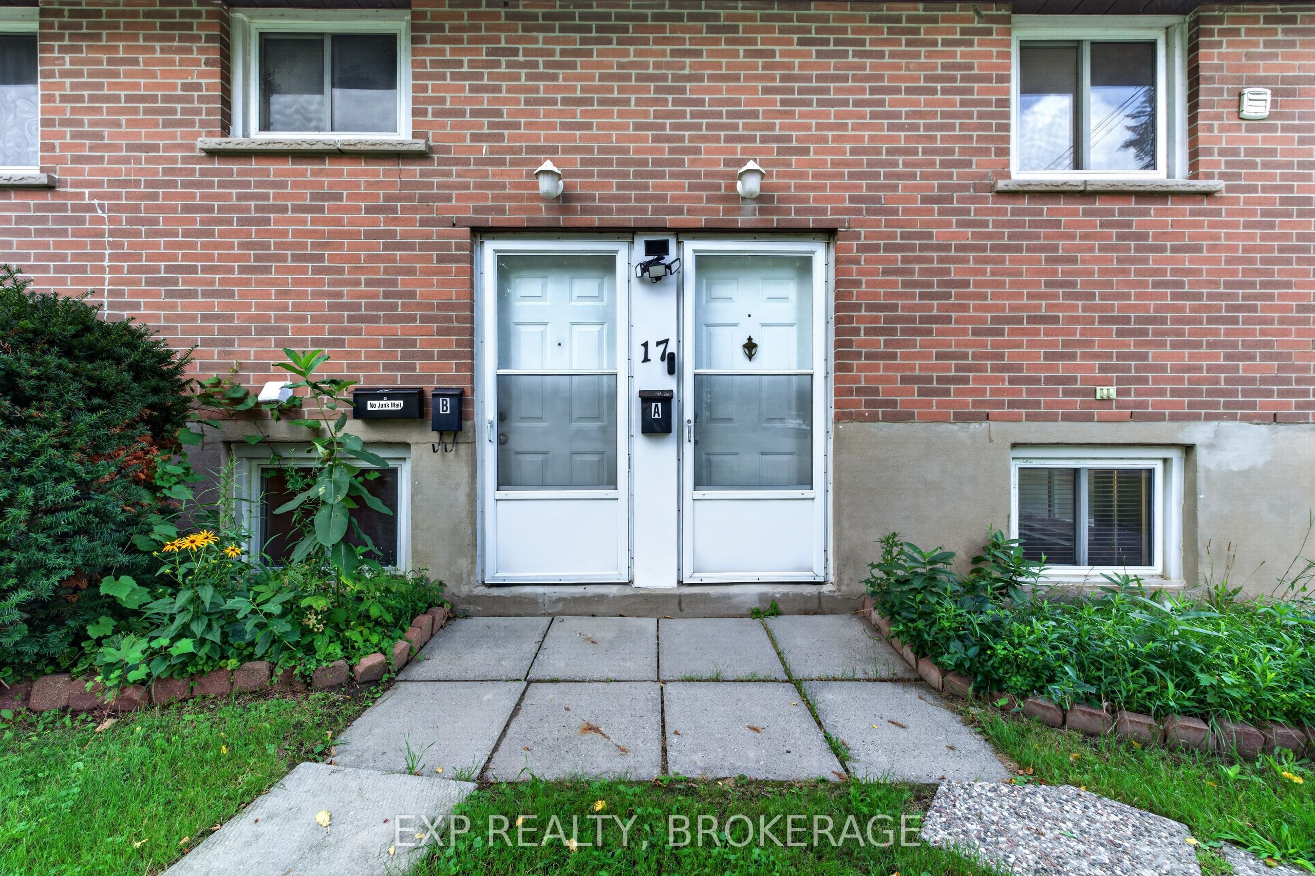 17 SHAW Street, Kingston, ON K7K 4Y5 photo 4