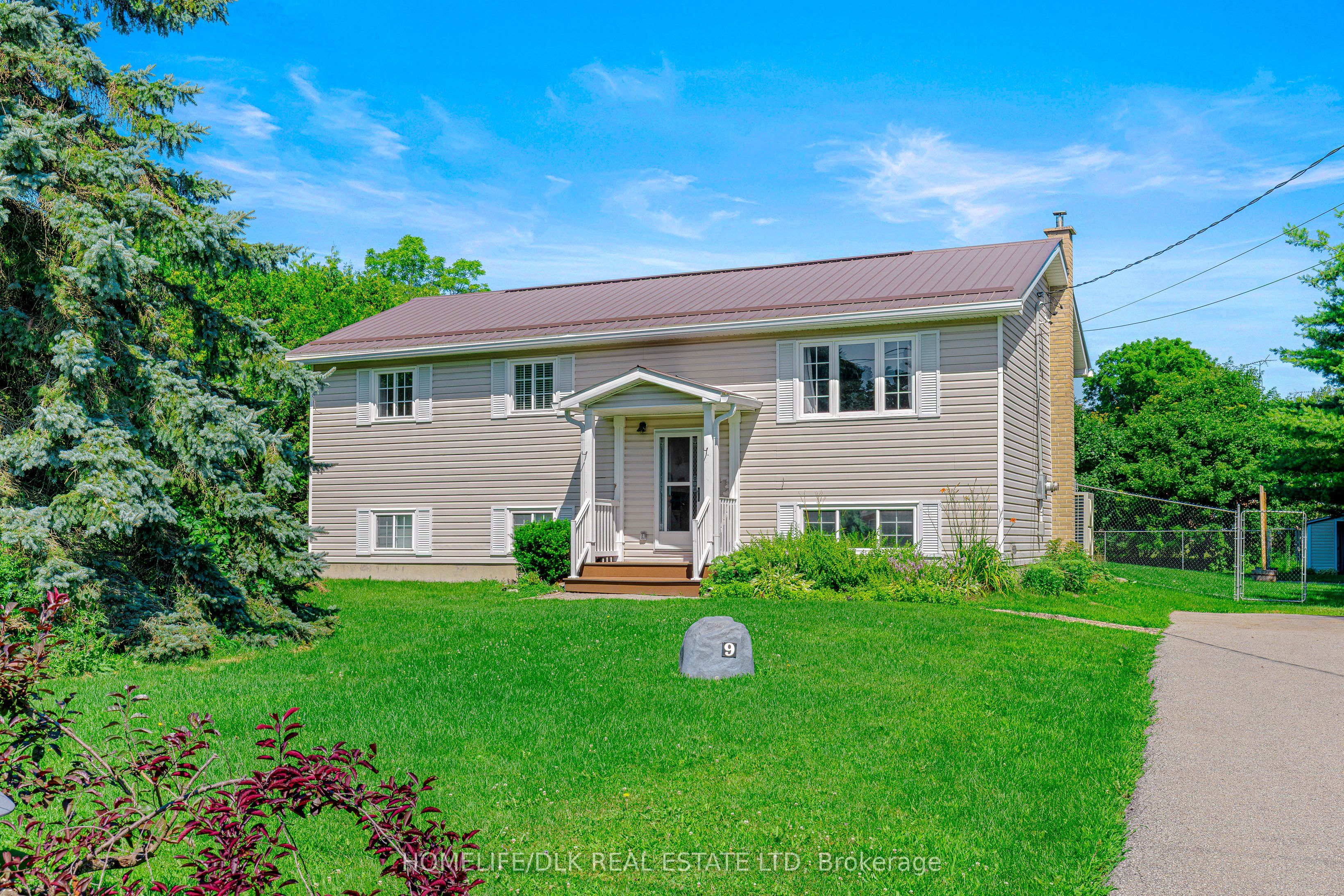 9 Peryl Road, Front of Yonge, ON K0E 1R0