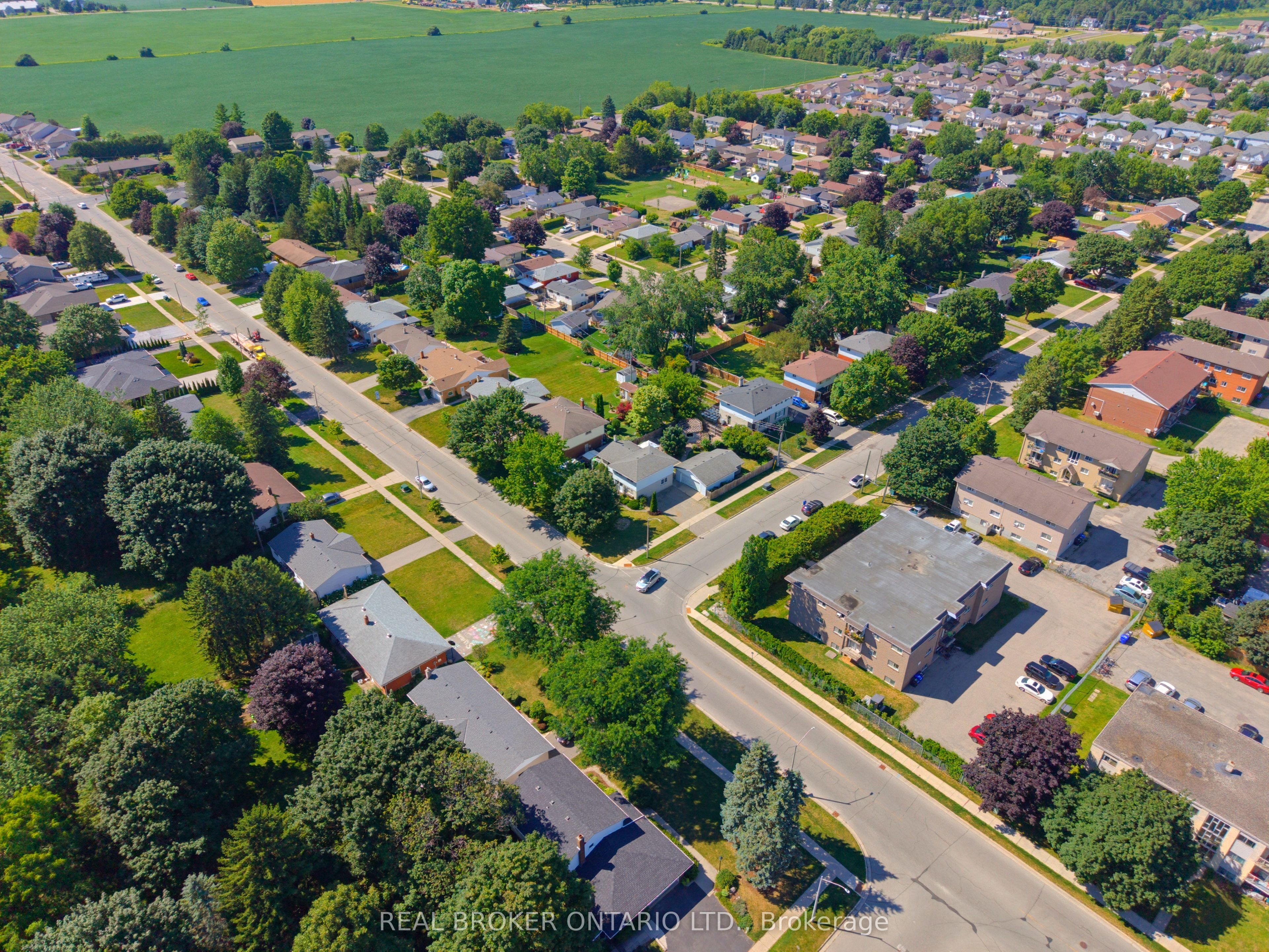 94 First Street W, Woolwich, ON N3B 1H1 photo 3