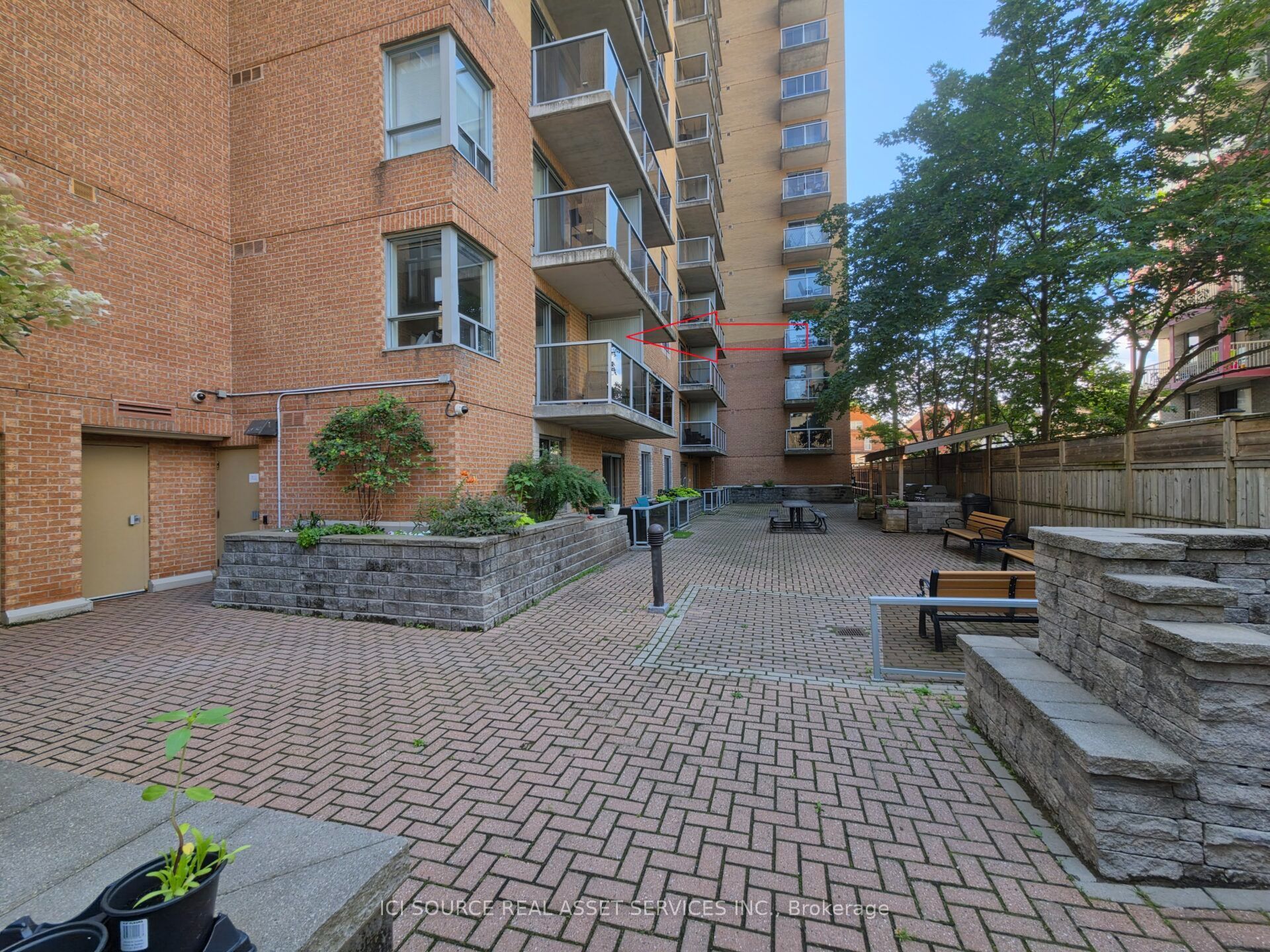 429 Somerset Street W 204, Ottawa Centre, ON K2P 2P5 photo 2