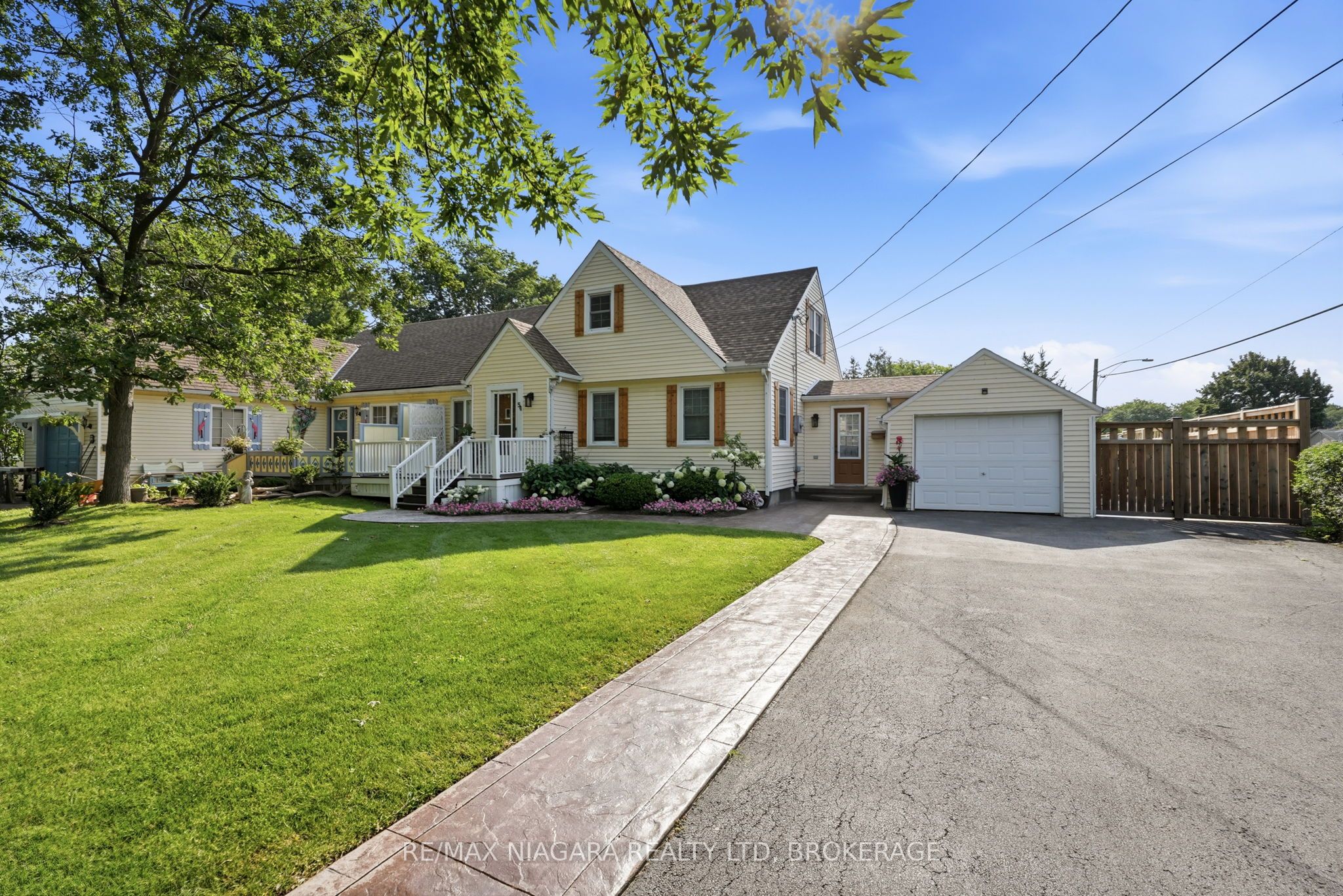 54 Fairview Road, Grimsby, ON L3M 3L5