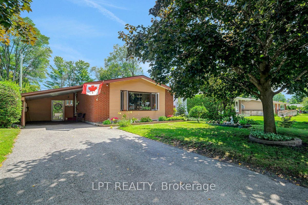 2396 Heaton Avenue, Elmvale Acres and Area, ON K1G 1J2