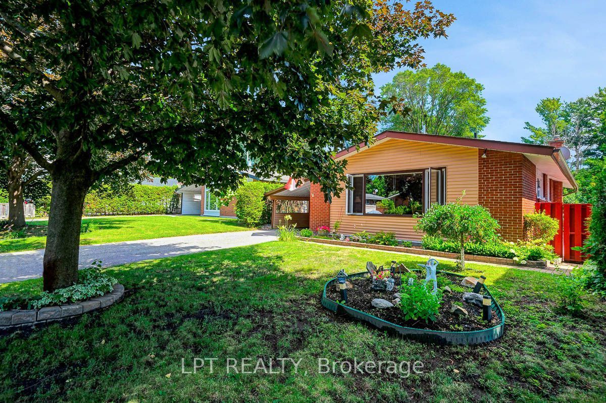 2396 Heaton Avenue, Elmvale Acres and Area, ON K1G 1J2 photo 4