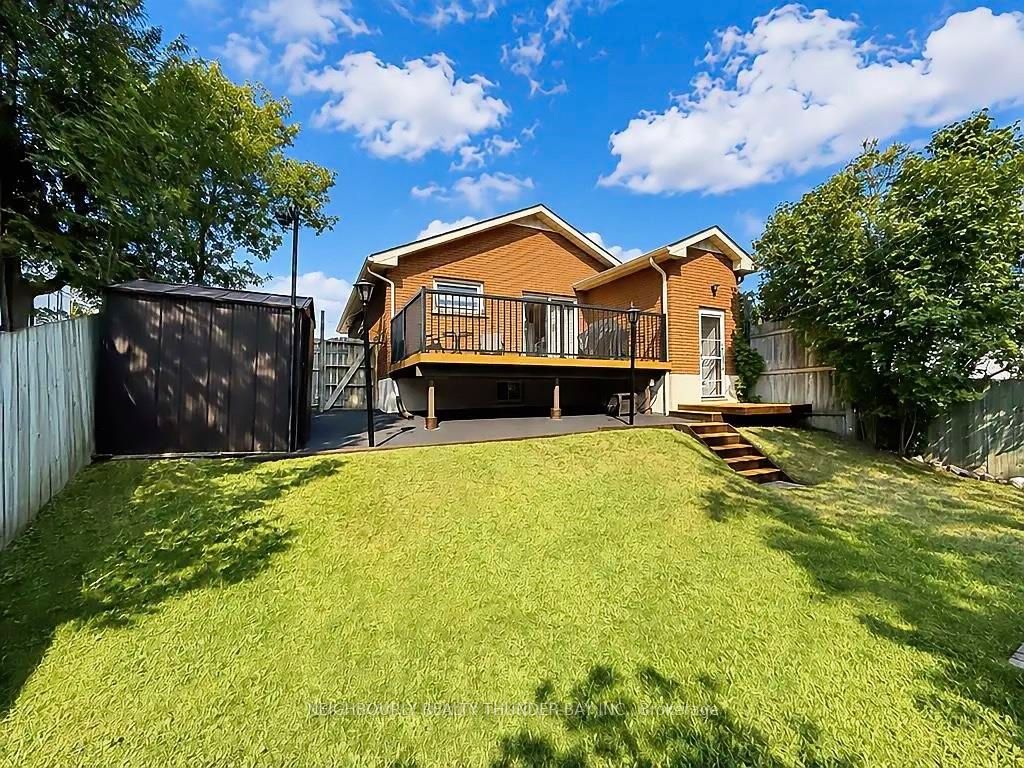 208 Otto Street, Thunder Bay, ON P7A 2T3 photo 2