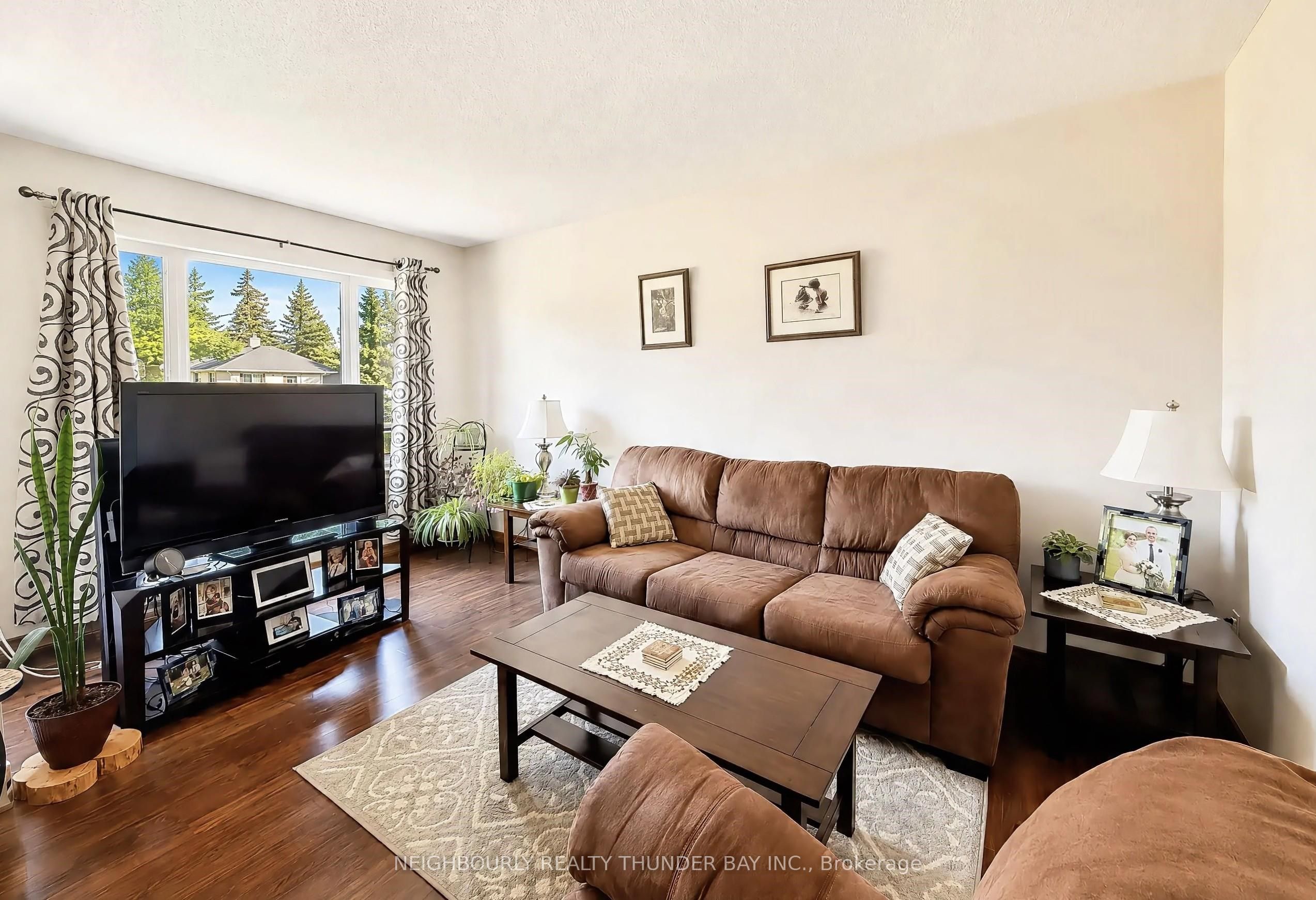 208 Otto Street, Thunder Bay, ON P7A 2T3 photo 3